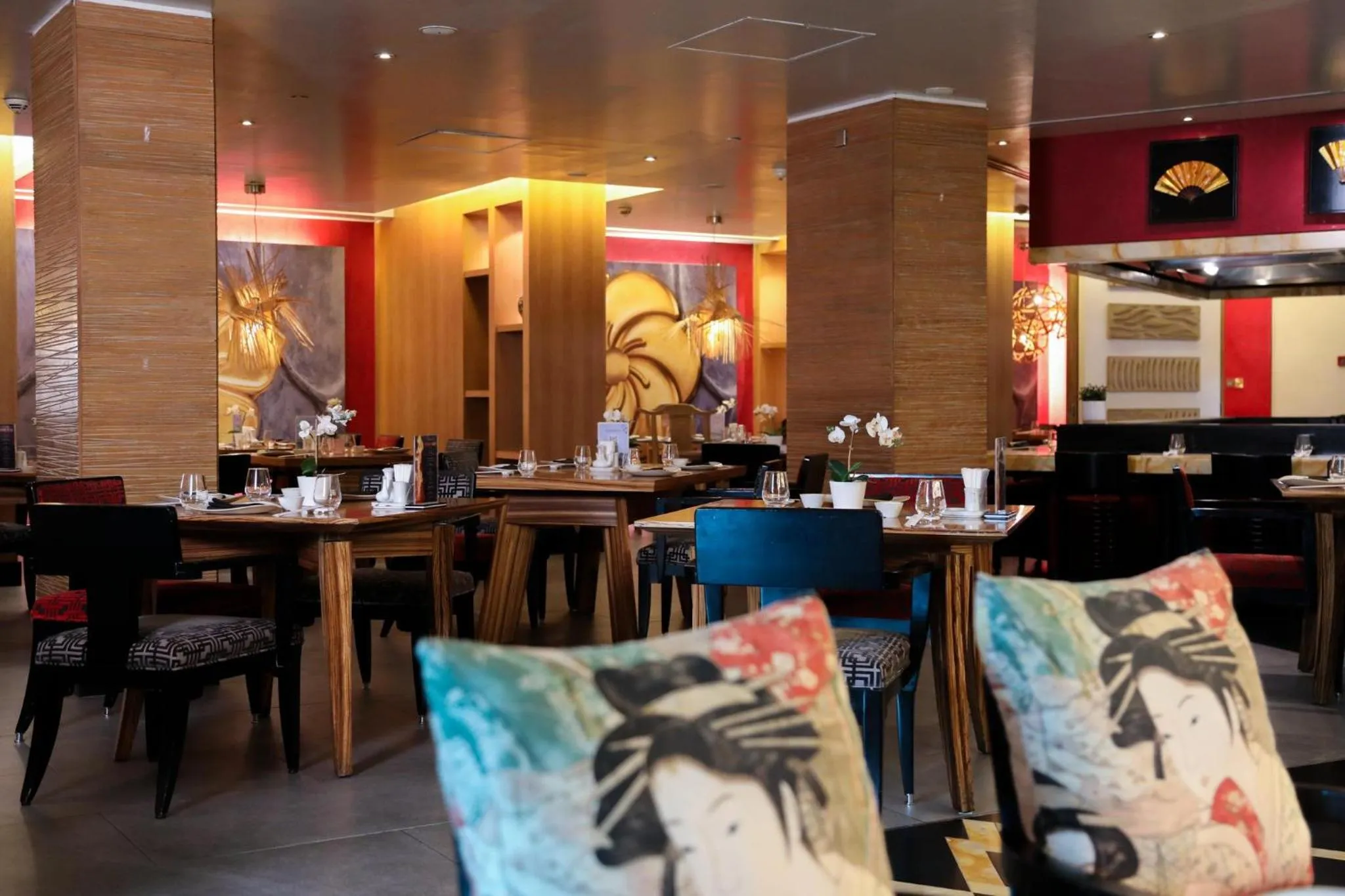 Restaurant/places to eat in Holiday Inn Kuwait Al Thuraya City by IHG