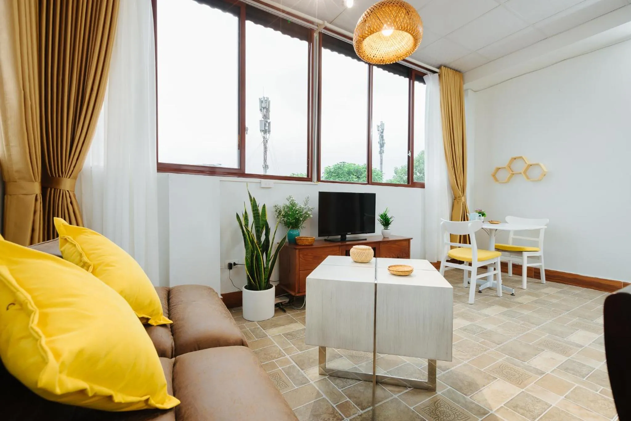 TV and multimedia in Sunstay Paradise