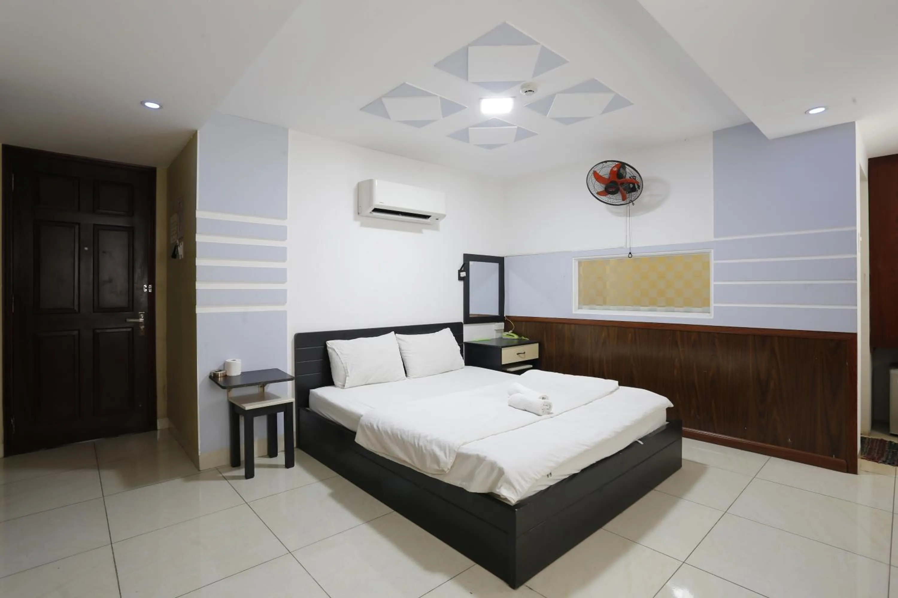 Bedroom, Bed in Avatar Hotel