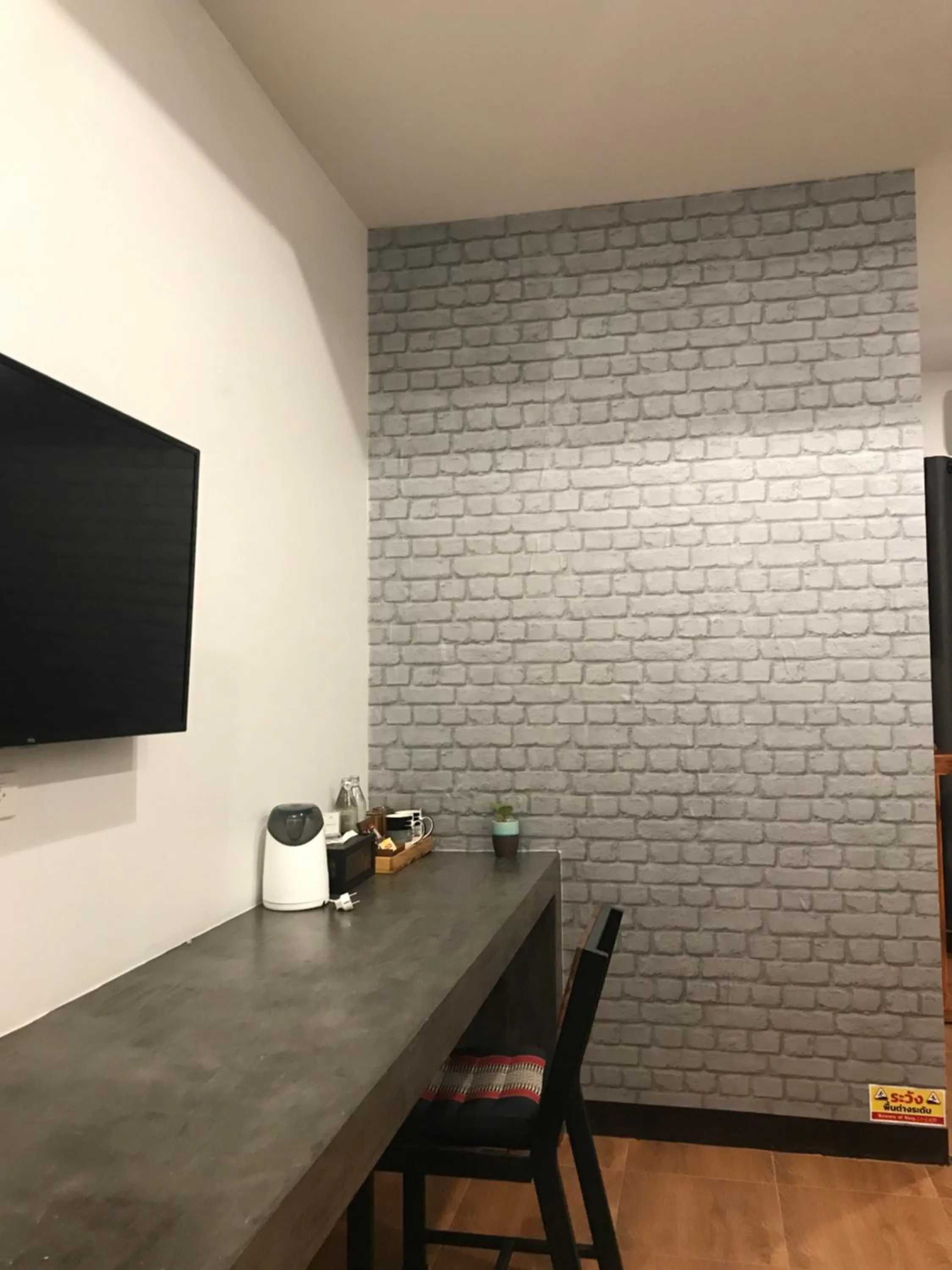 hair dresser in Chern Chiangmai Boutique Hotel