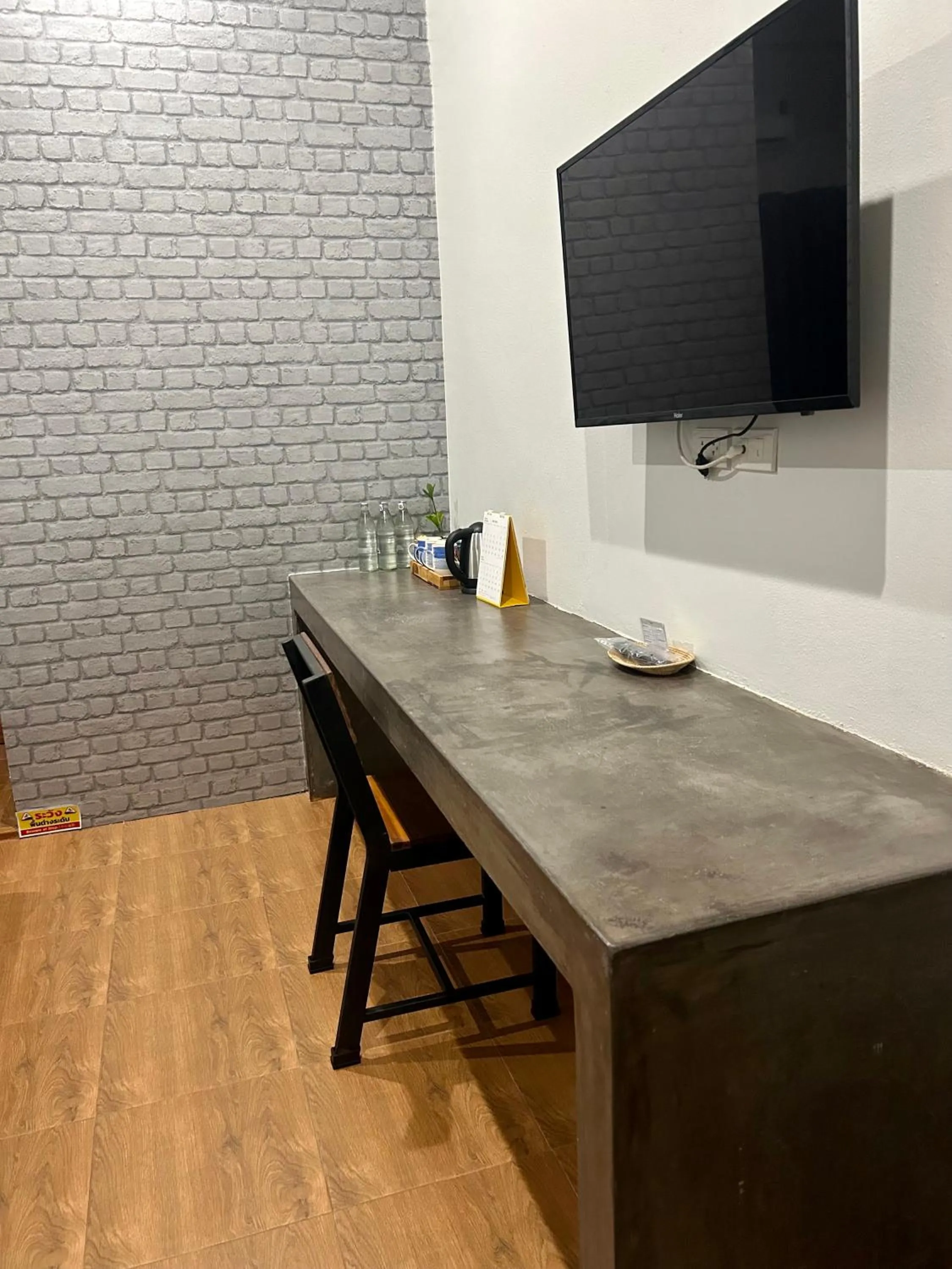 hair dresser in Chern Chiangmai Boutique Hotel