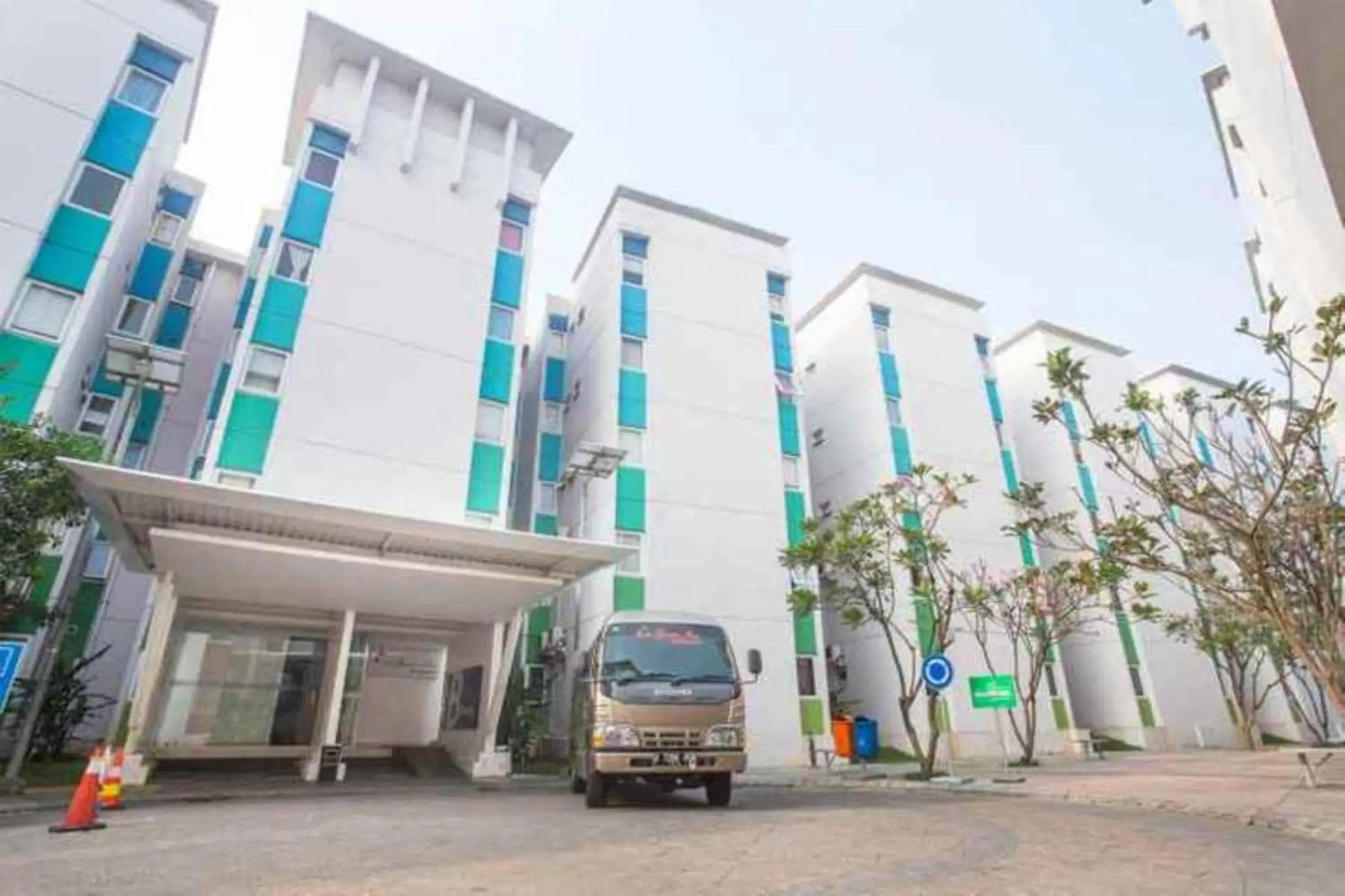 Property building in Barata Hotel AR1 Property building in Barata Hotel AR1