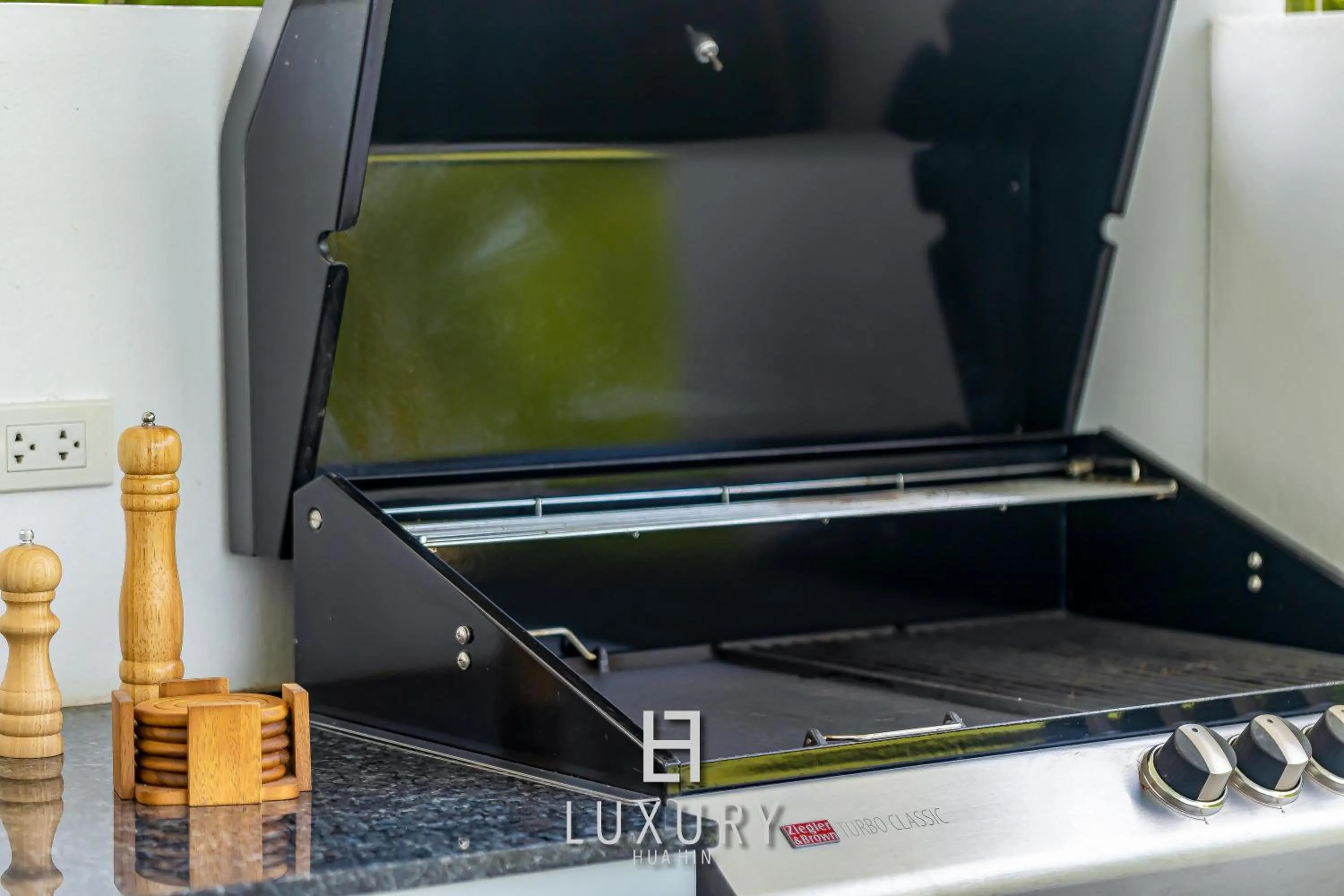 Modern 3 Bedroom Private Pool Villa - MP67