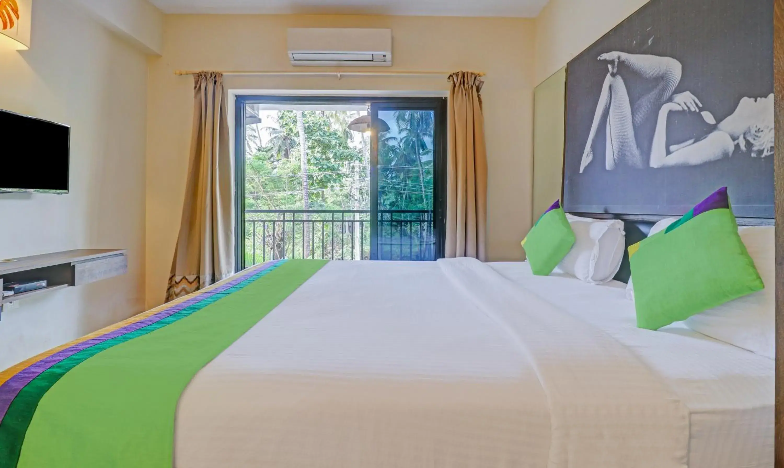 Bedroom, Bed in Treebo Aquamarine Arpora With Pool Bedroom, Bed in Treebo Aquamarine Arpora With Pool