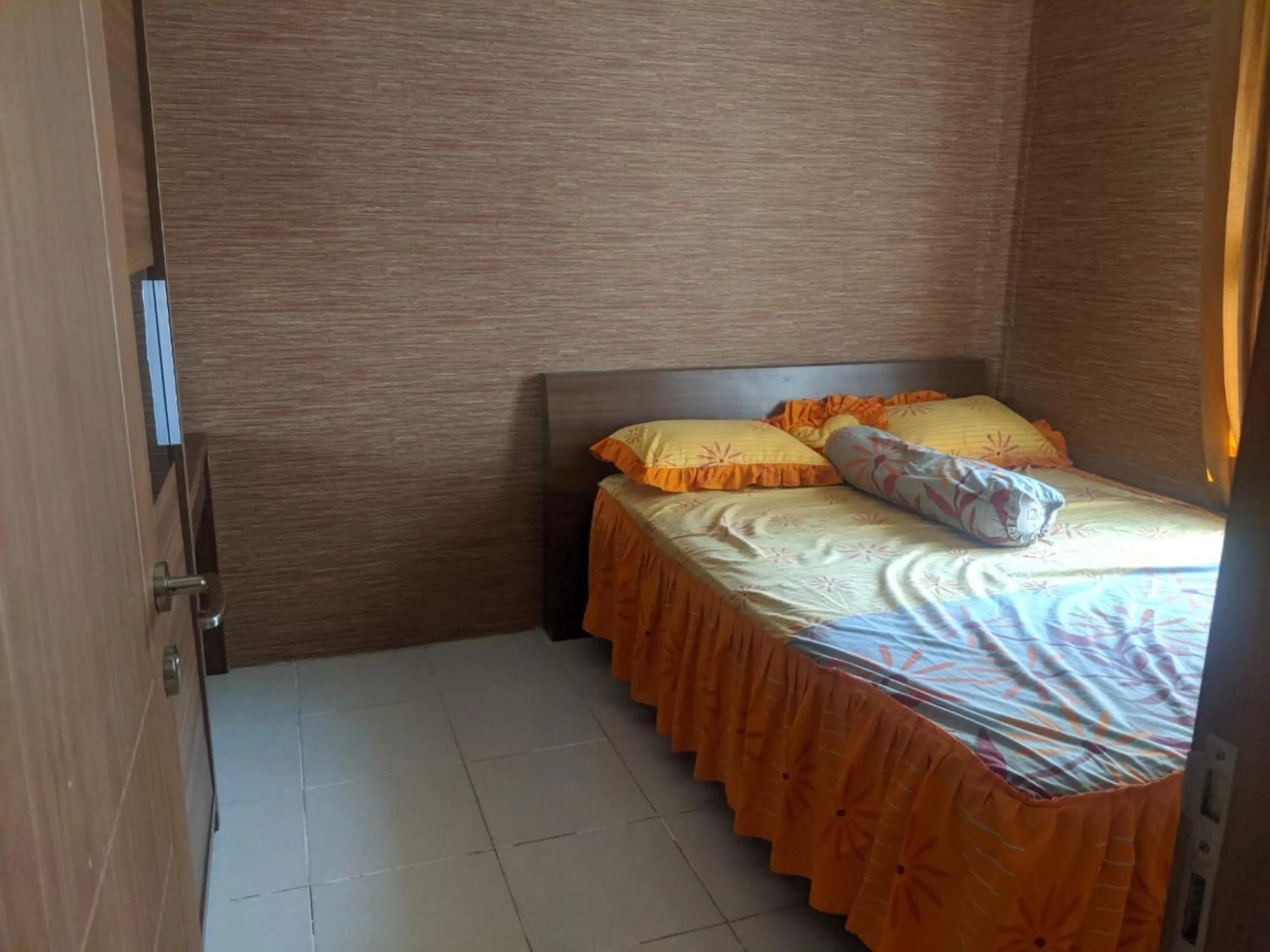 Bedroom in Pinewood Apartment by Vial