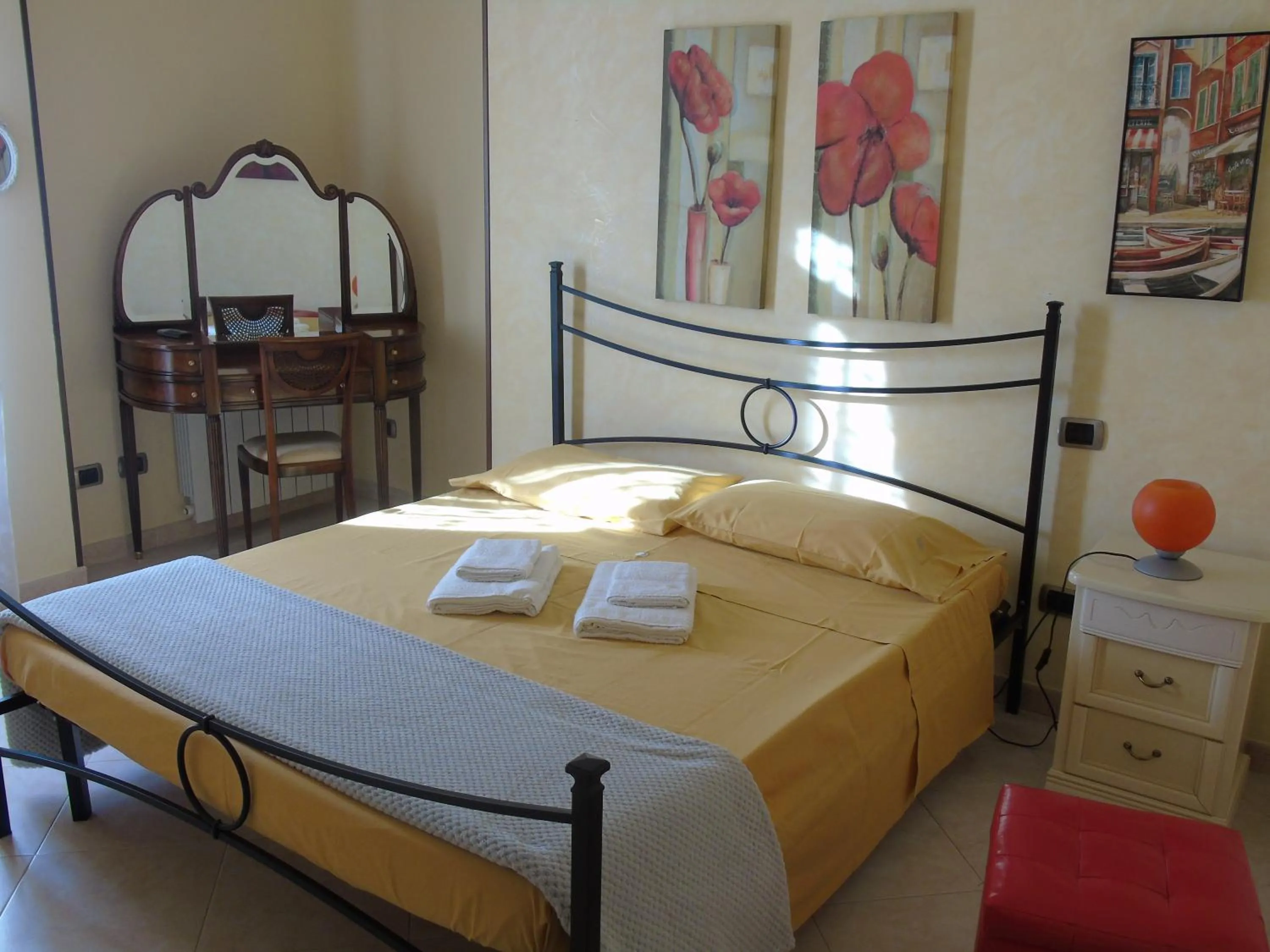 Bedroom, Bed in Villa Graziosa