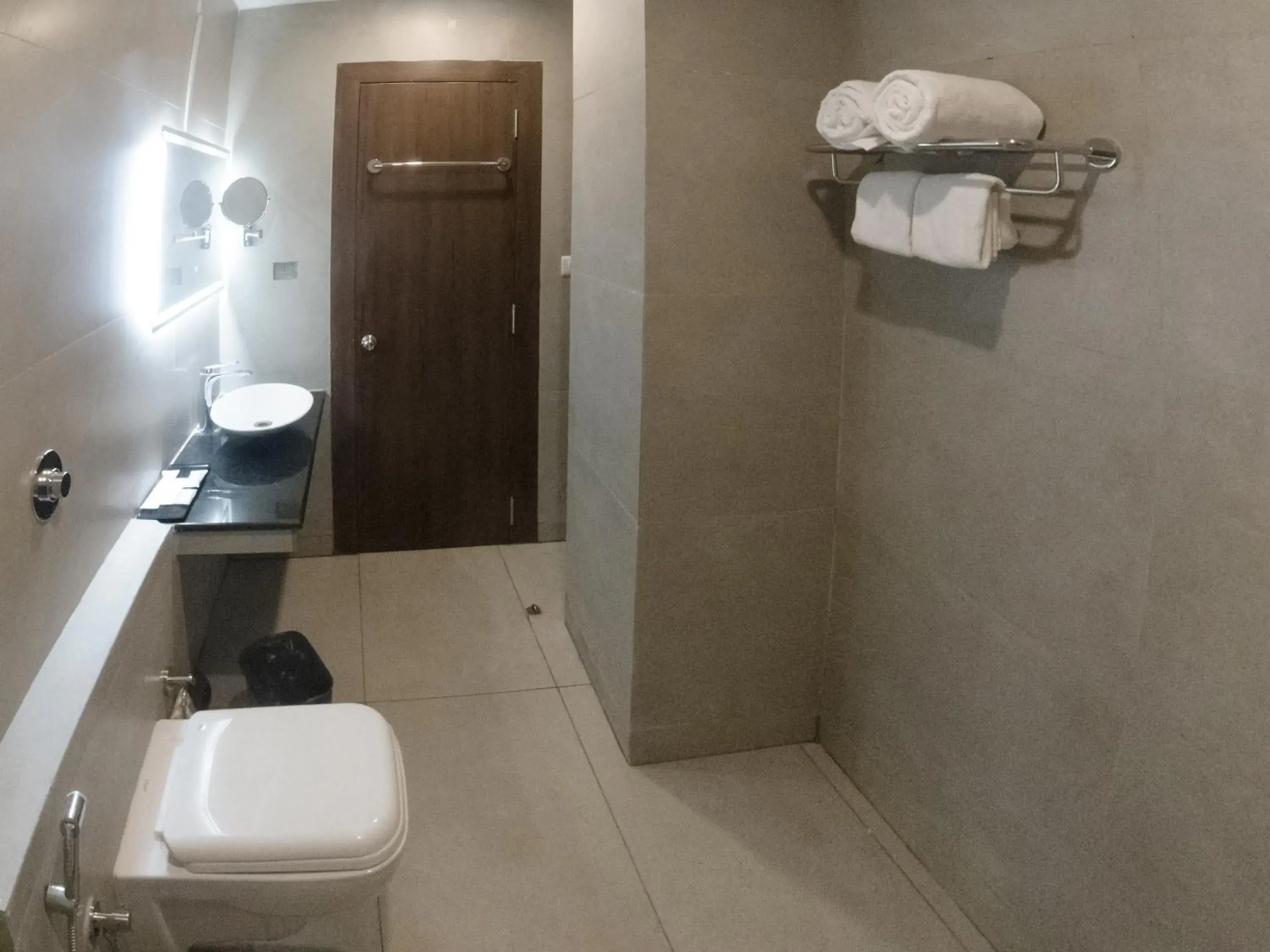 Bathroom in Hotel Vdara Bathroom in Hotel Vdara