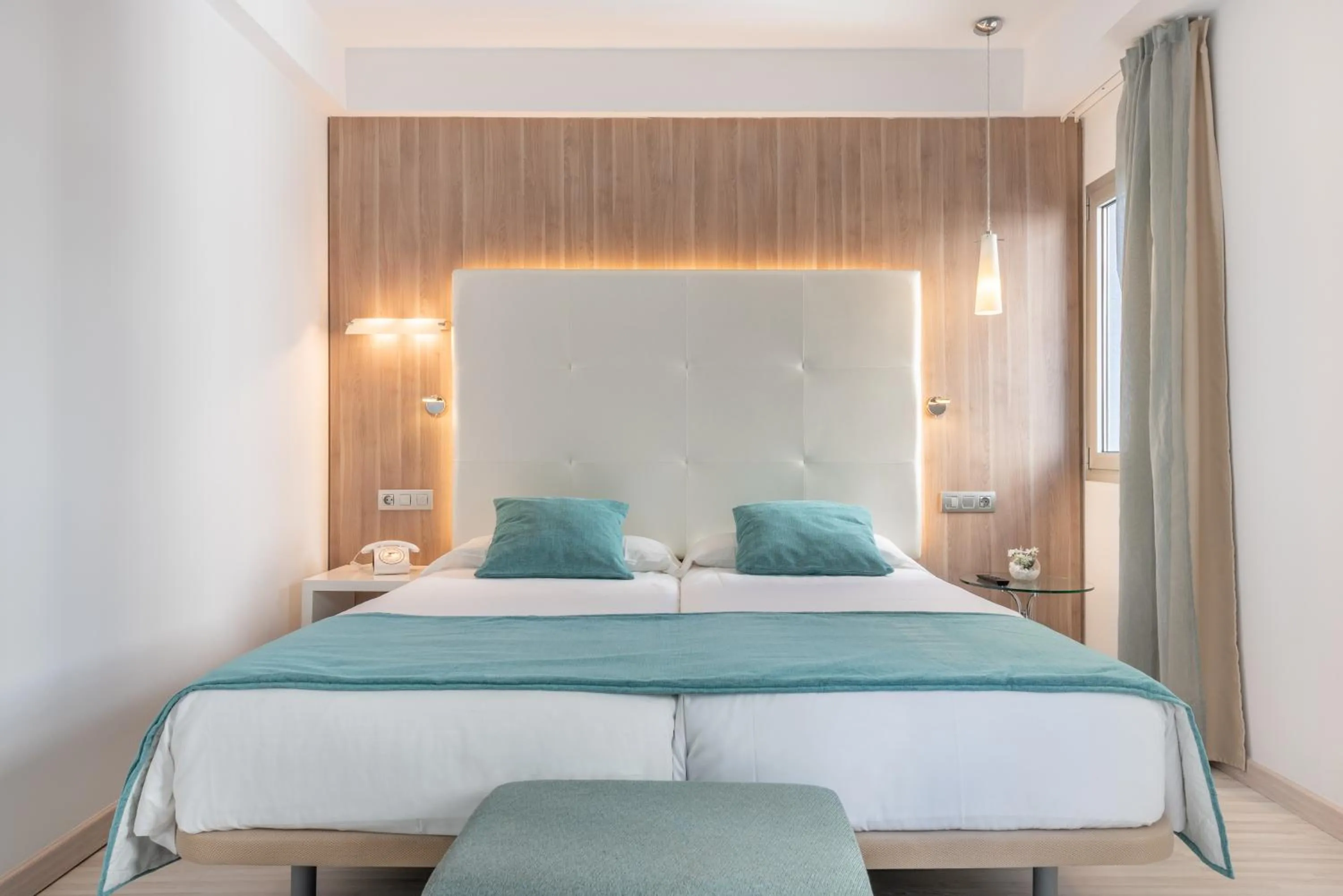 Bedroom, Bed in Kyrat Amarac - Adults Only