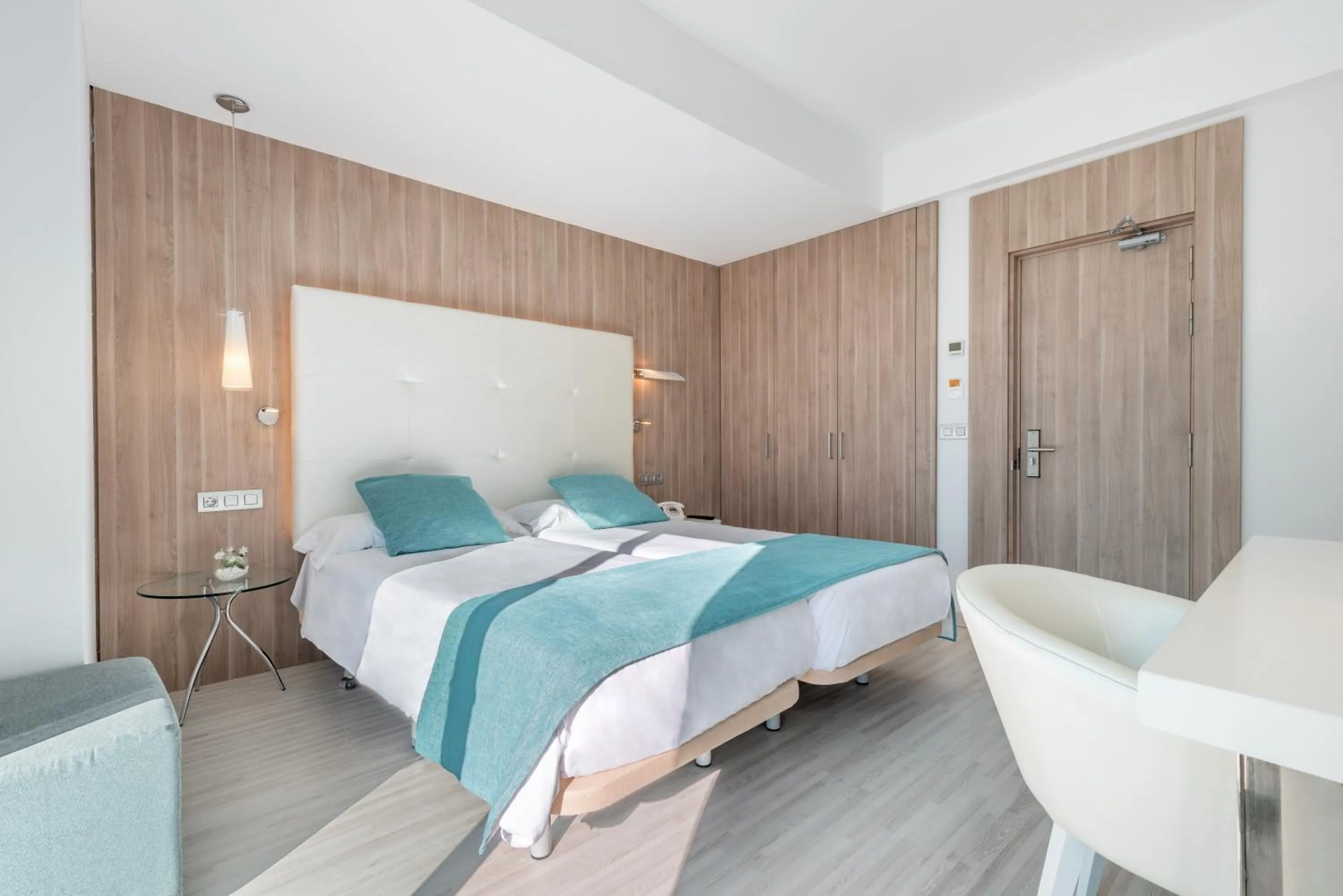 Bedroom, Bed in Kyrat Amarac - Adults Only