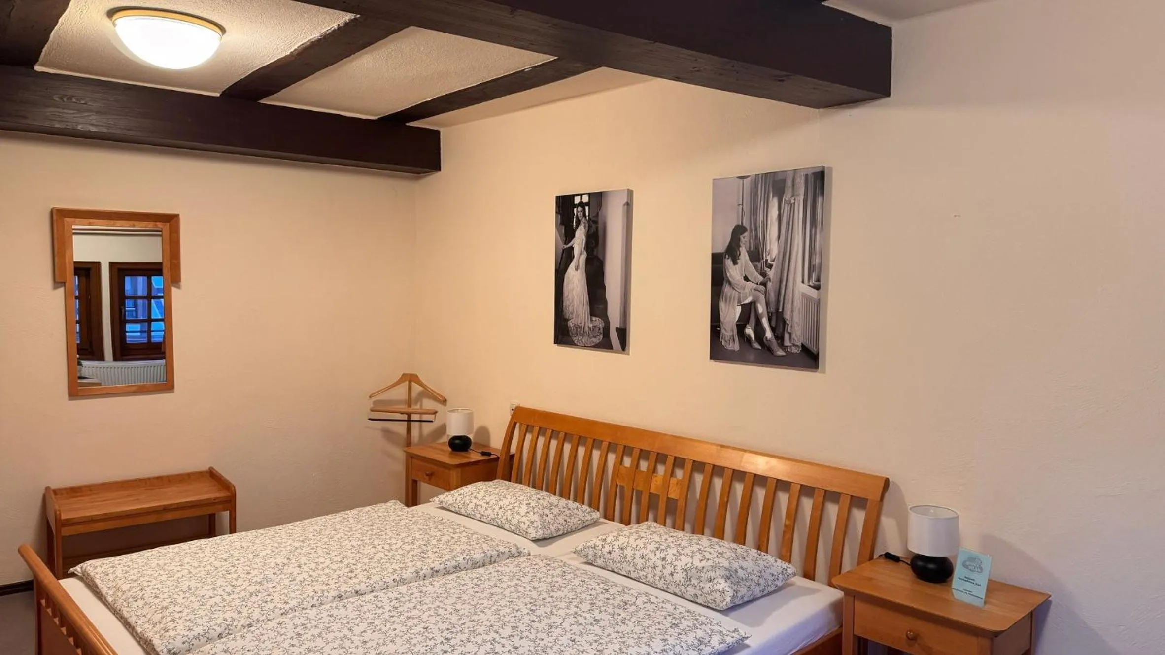 Bed in Hotel im Hochzeitshaus