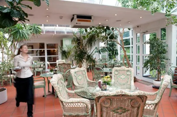 Restaurant/places to eat in Hotel Goldinger