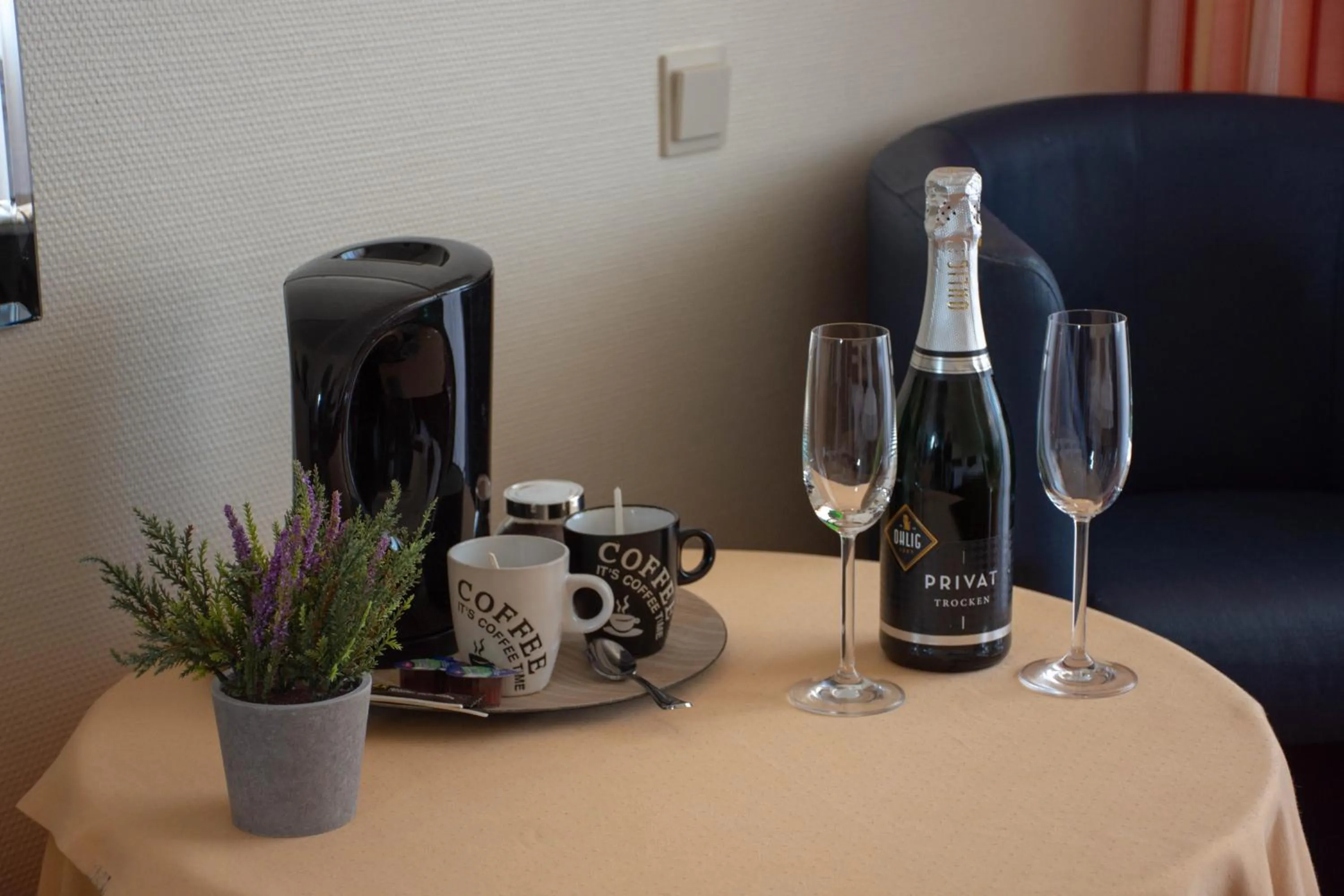 Coffee/tea facilities in Hotel Restaurant Rothkopf