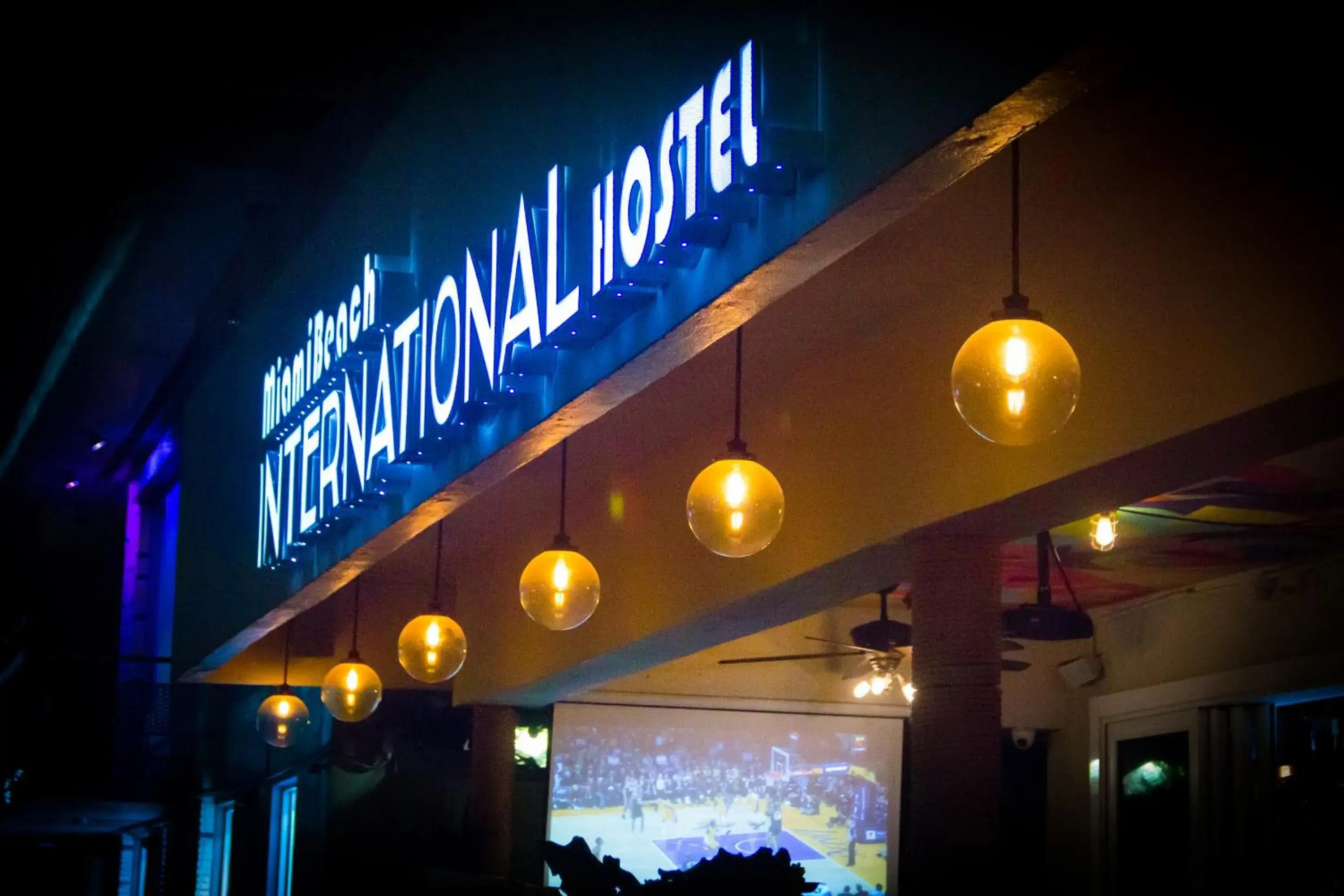 Property building in Miami International by Lowkl Property building in Miami International by Lowkl