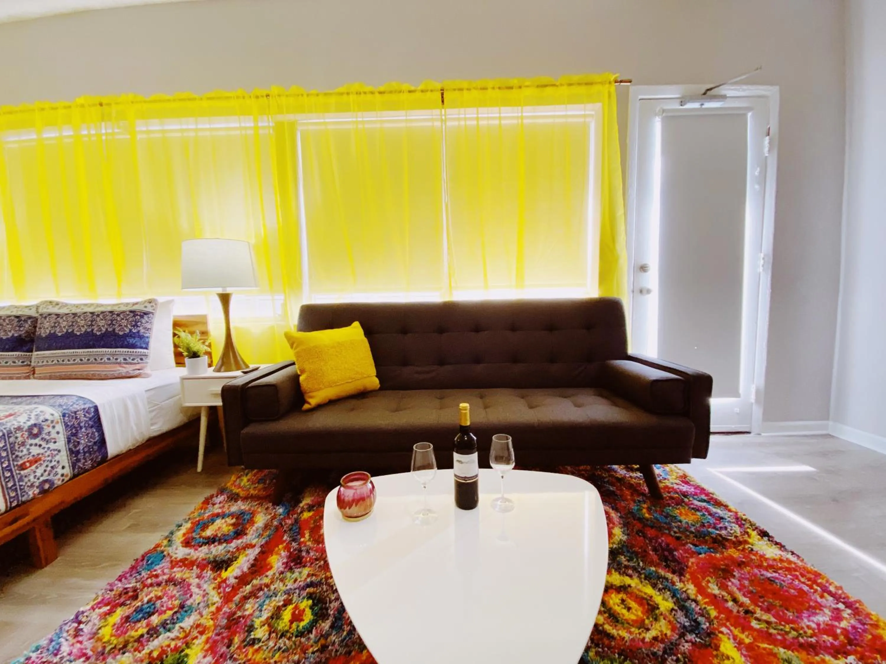 Dining area, Bed in Miami International by Lowkl