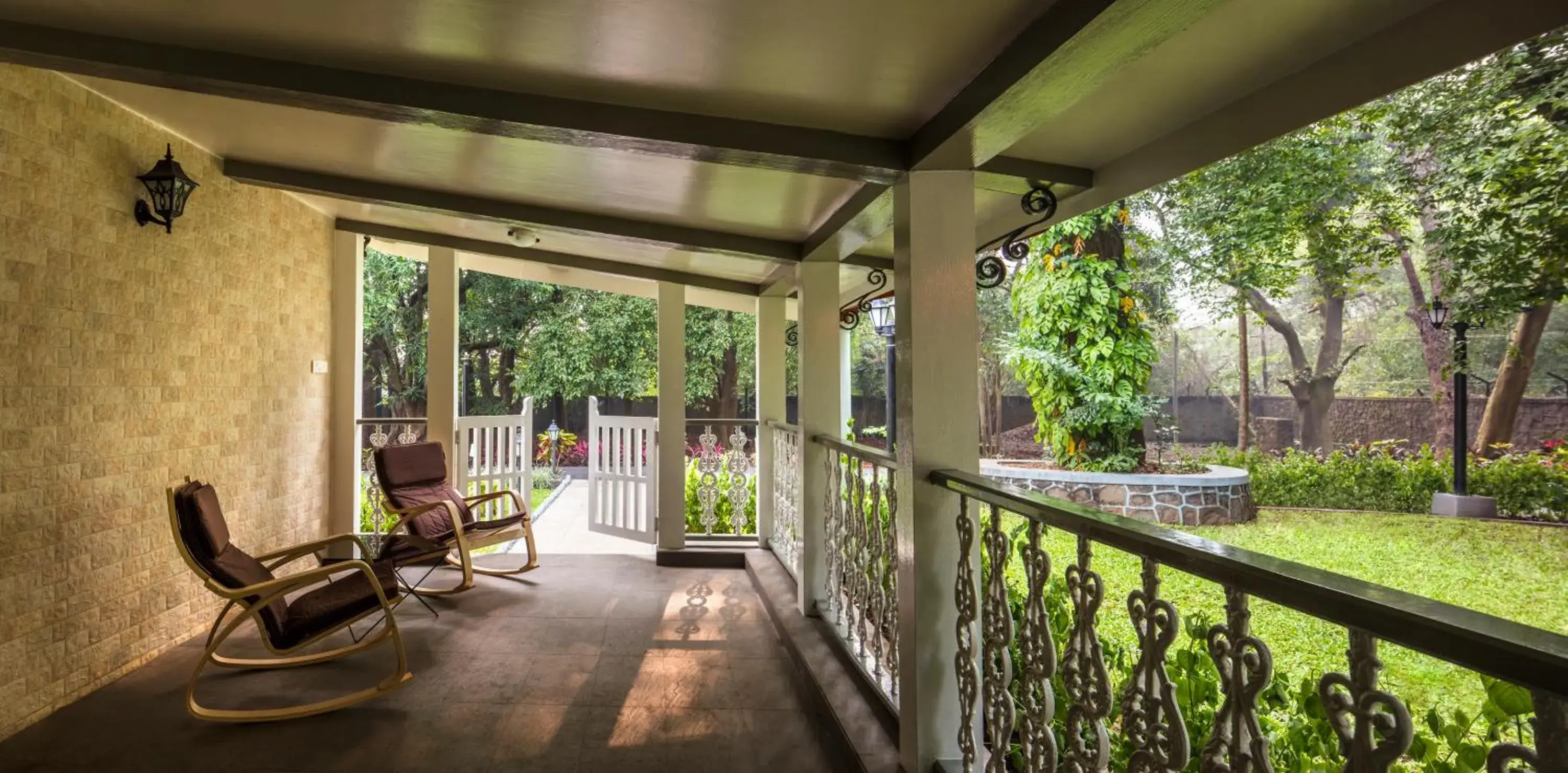 Living room in amã Stays & Sluice House Lonavala Living room in amã Stays & Sluice House Lonavala