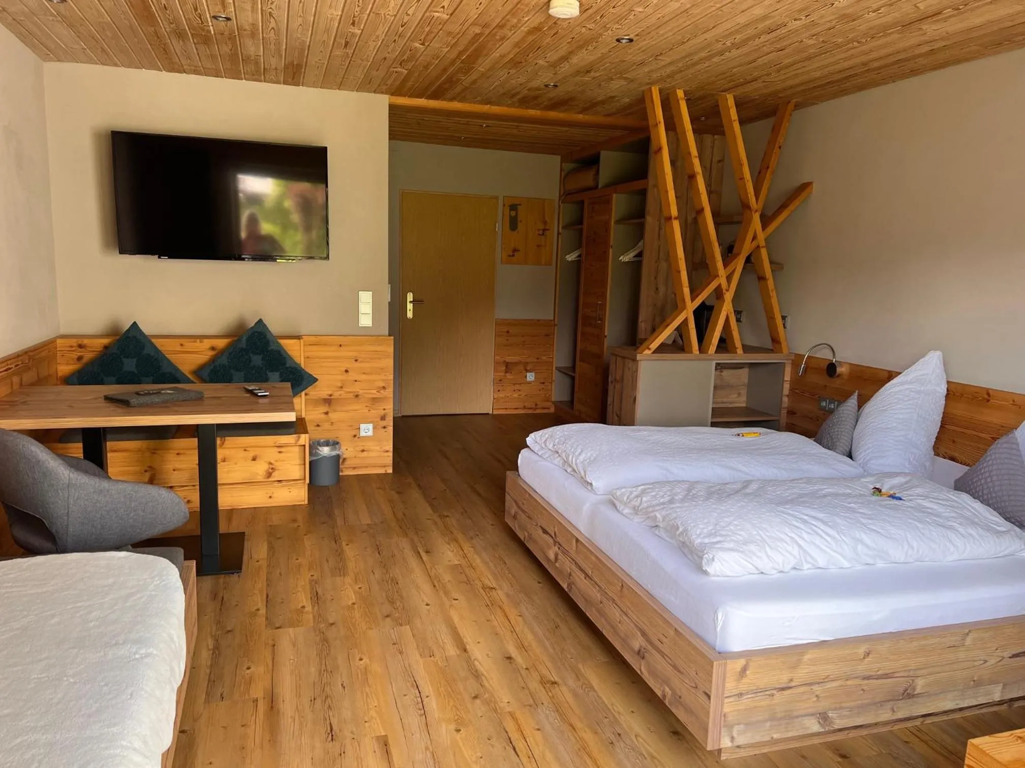 Photo of the whole room, Bed in Gästehaus Edlhuber