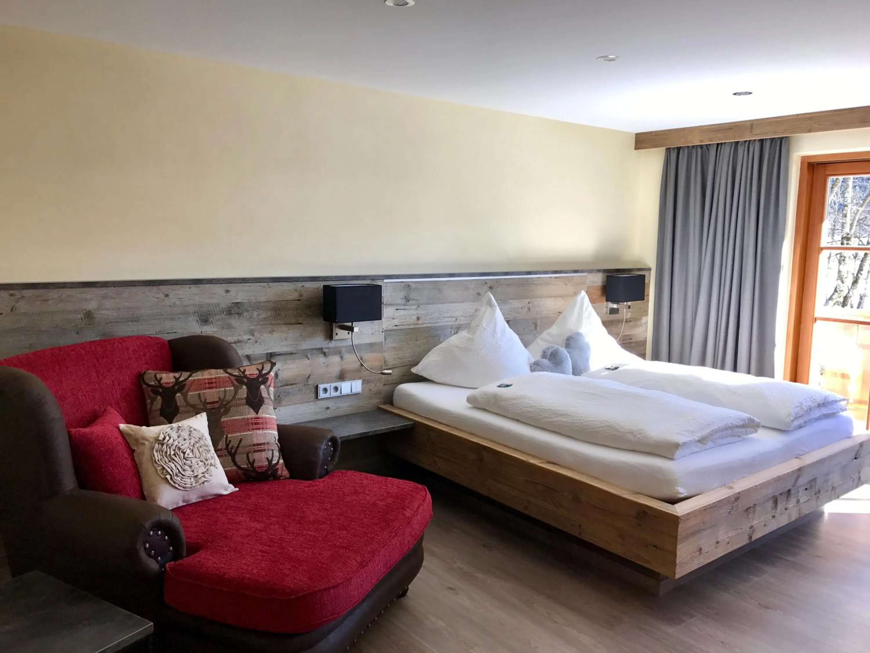 Staff, Bed in Gästehaus Edlhuber