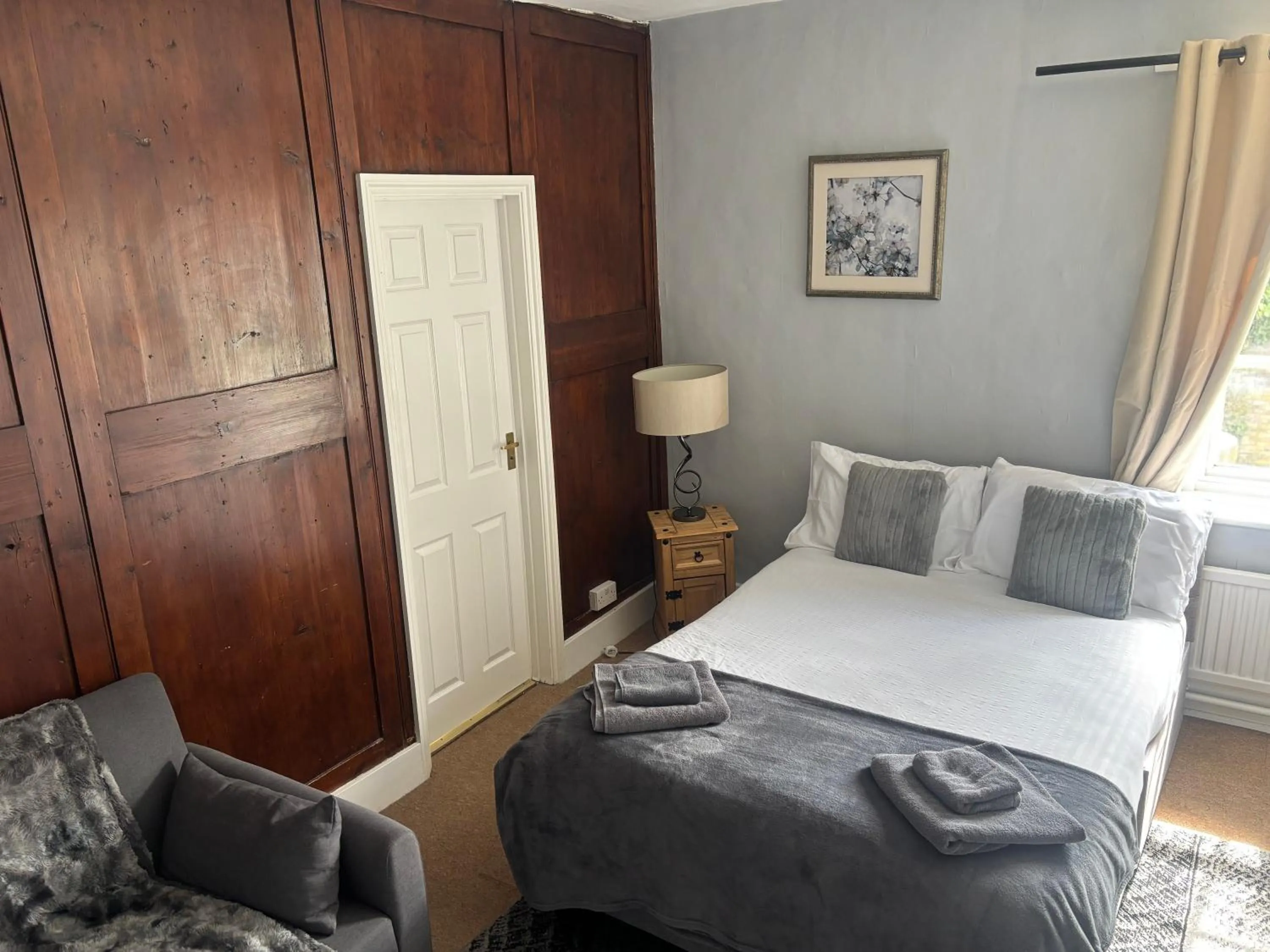 Bed in Three Tuns Ashwell