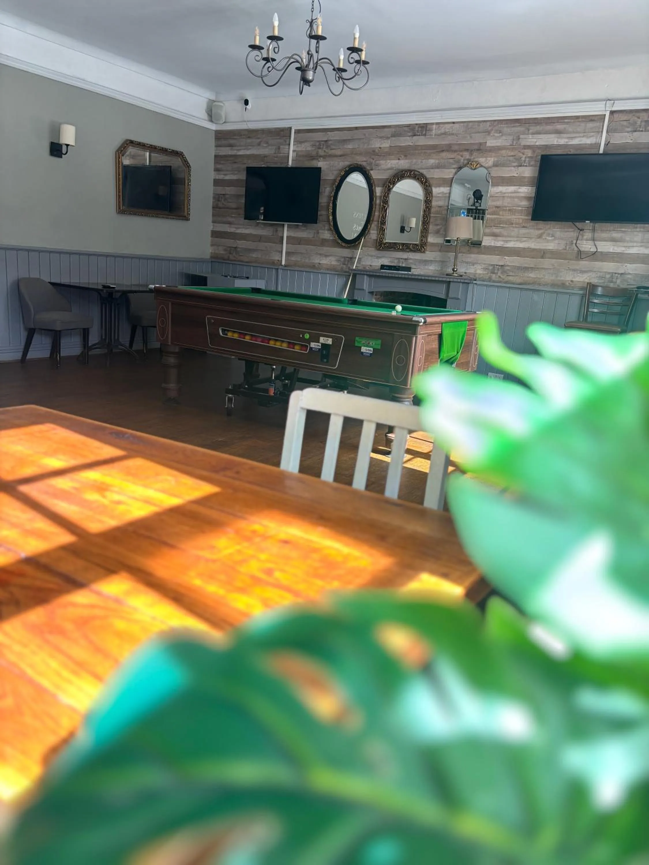 Communal lounge/ TV room in Three Tuns Ashwell