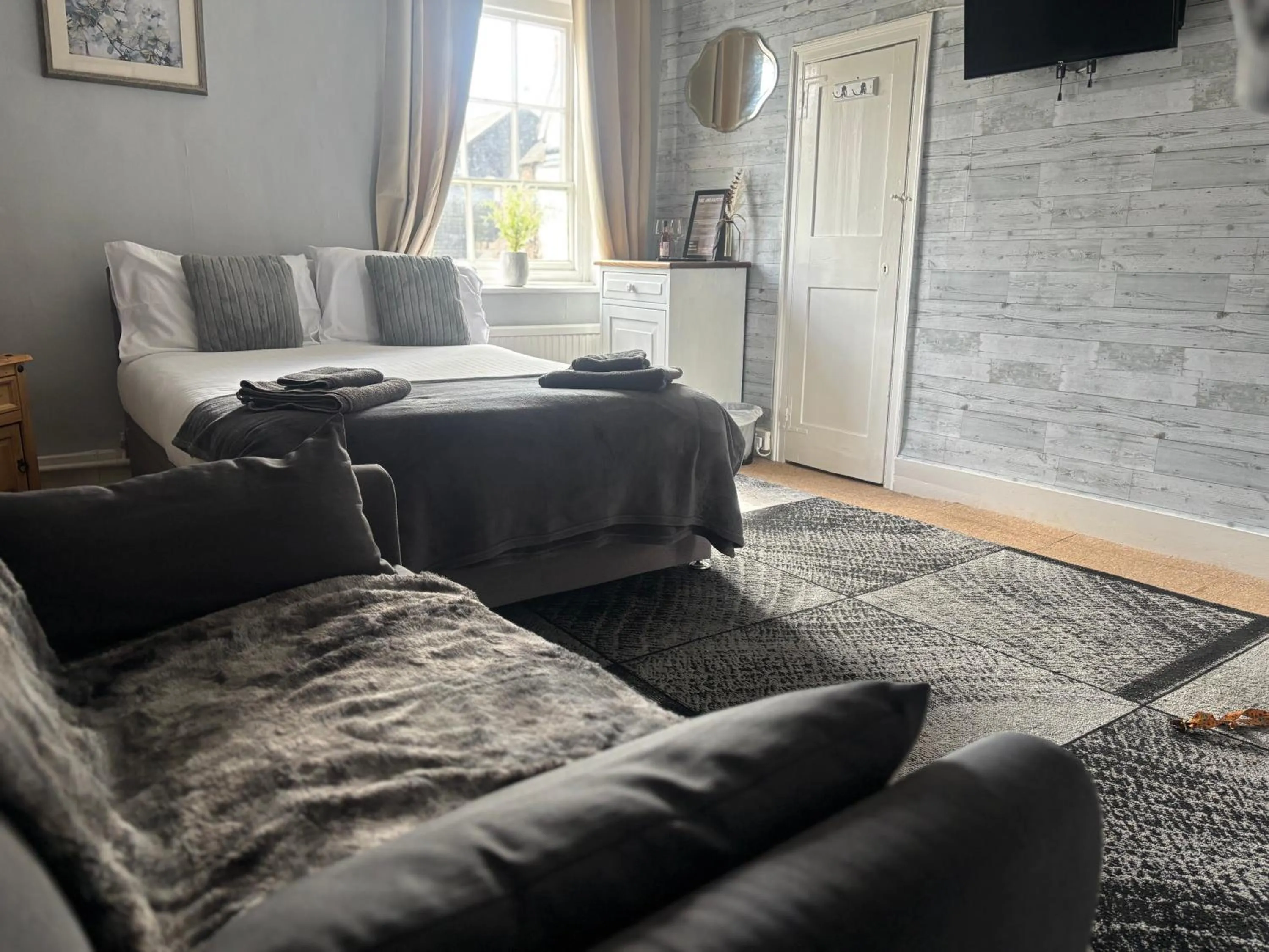 Bedroom, Bed in Three Tuns Ashwell