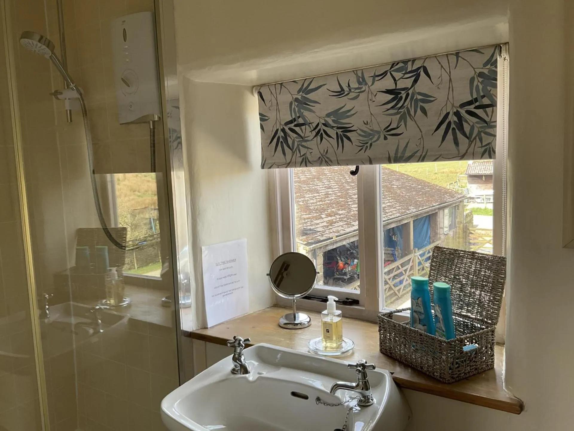Bathroom in Loadbrook Cottages