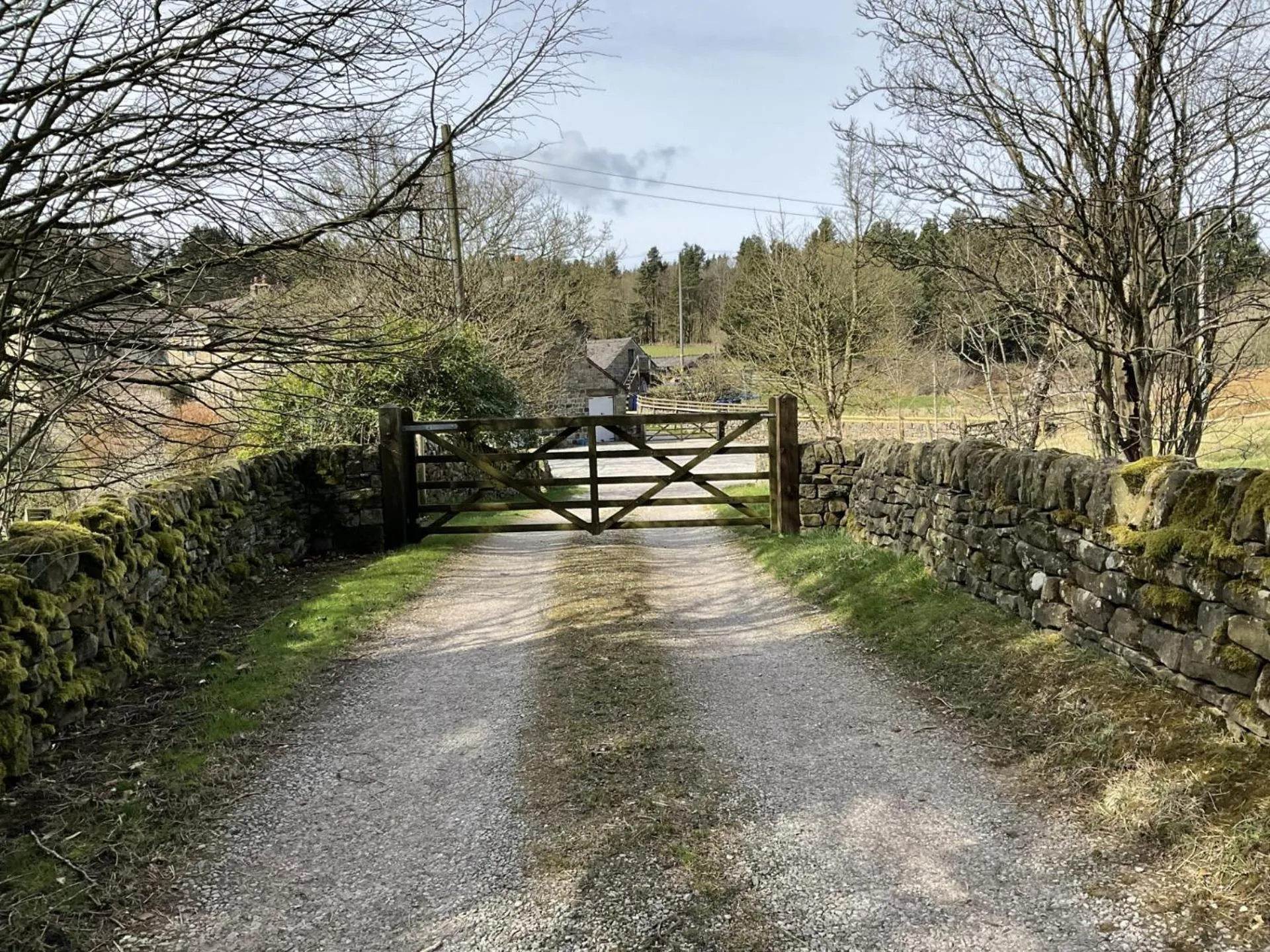 Property building in Loadbrook Cottages