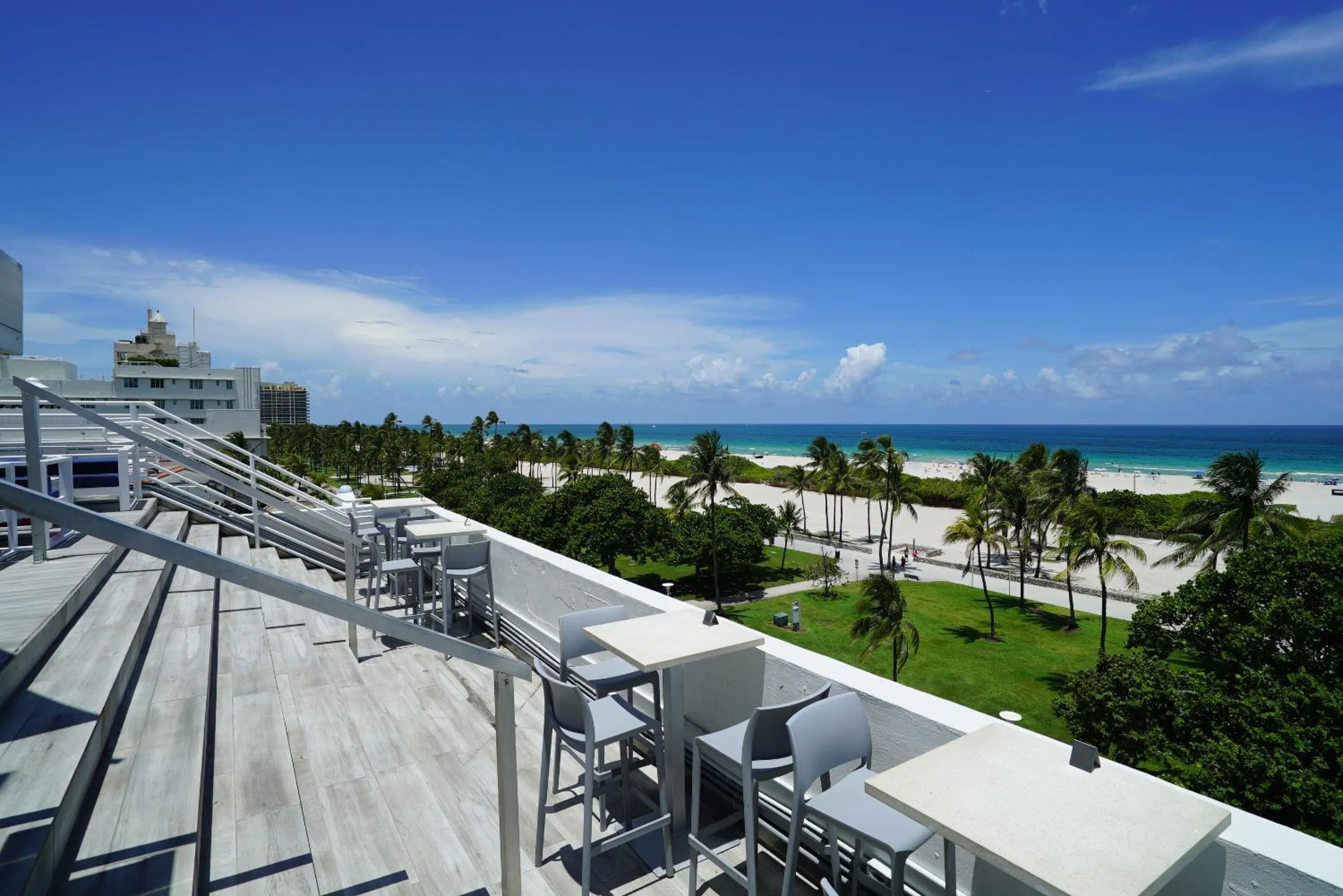 Sea view in Deluxe apartments at the Congress