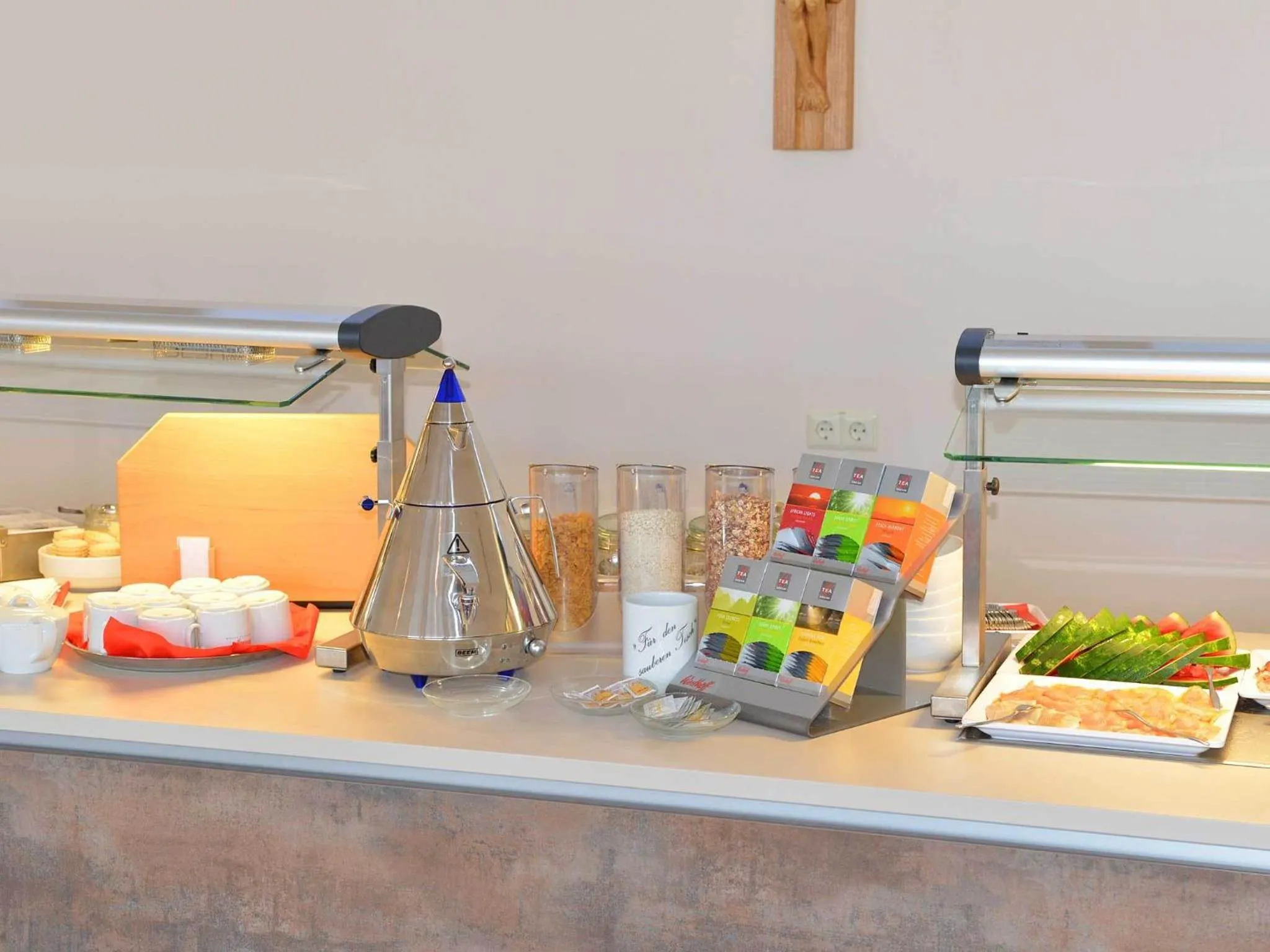 Restaurant/places to eat in Tagungshaus Schönenberg