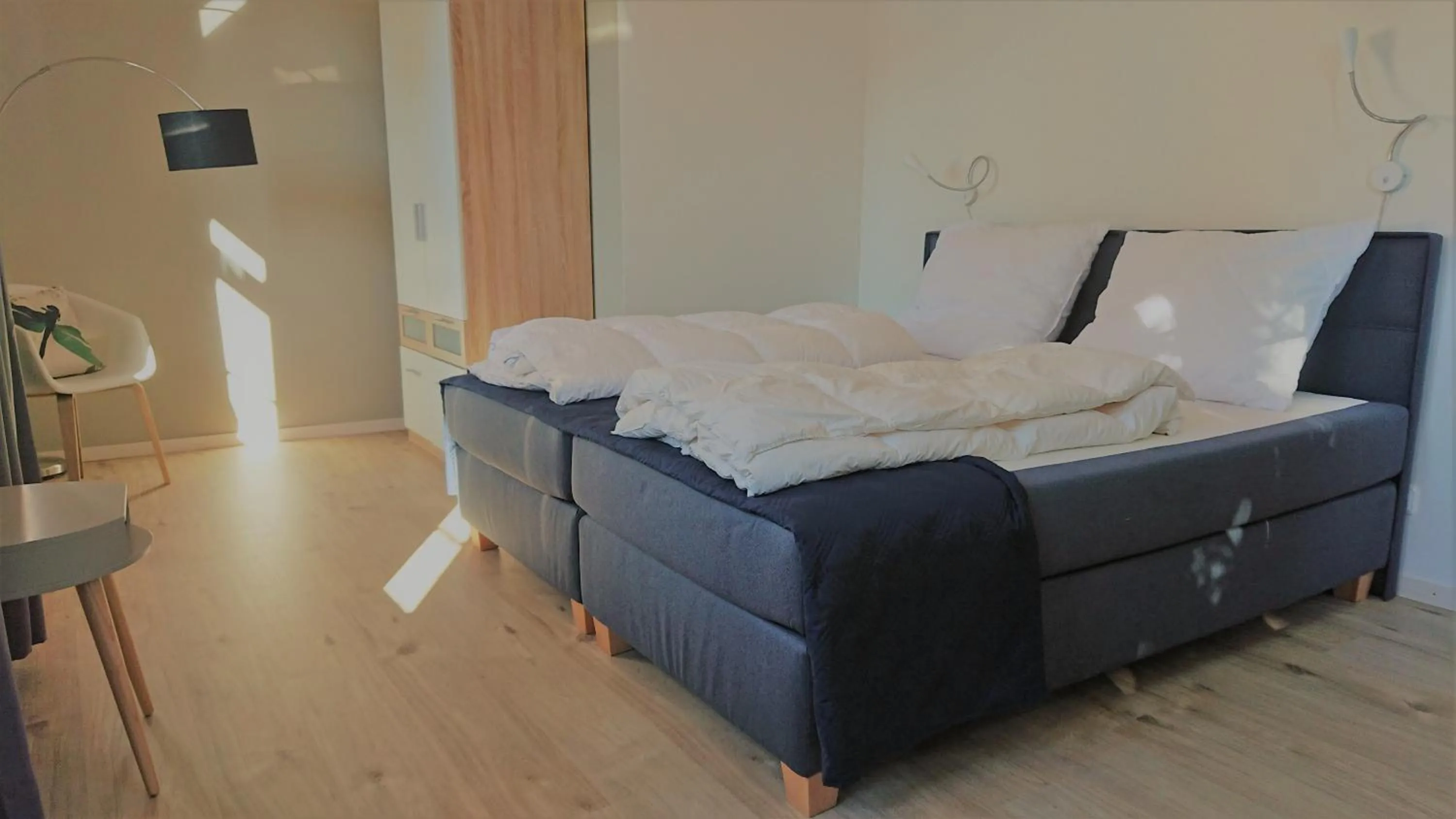 Property building, Bed in Rock-inn