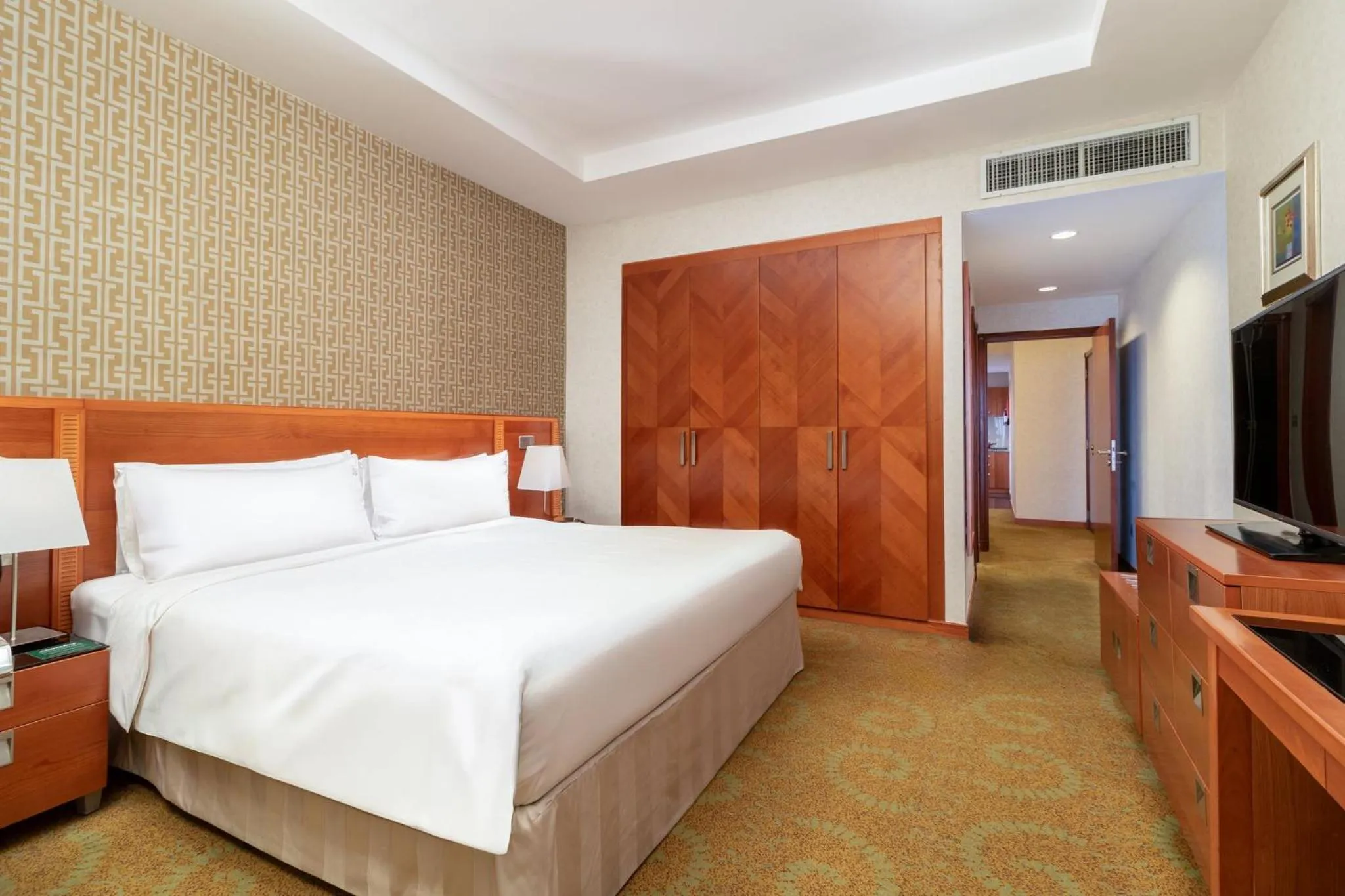 Photo of the whole room, Bed in Holiday Inn Kuwait by IHG