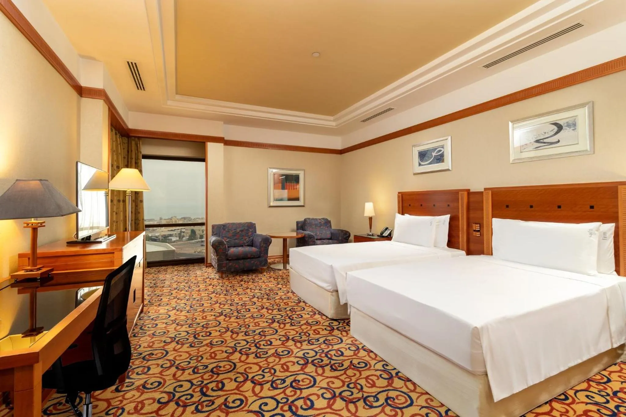 Photo of the whole room, Bed in Holiday Inn Kuwait by IHG