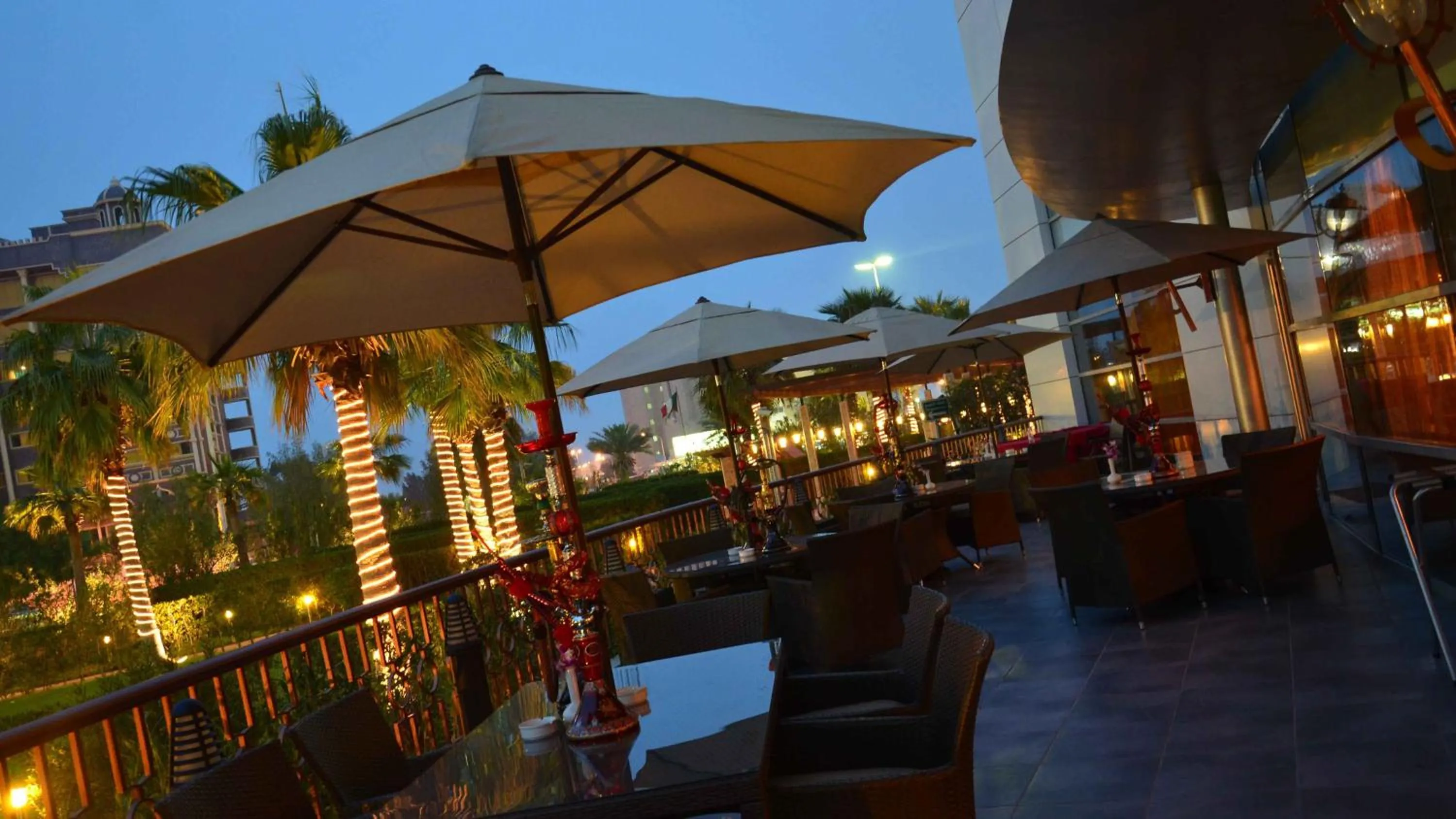 Restaurant/places to eat in Holiday Inn Kuwait by IHG