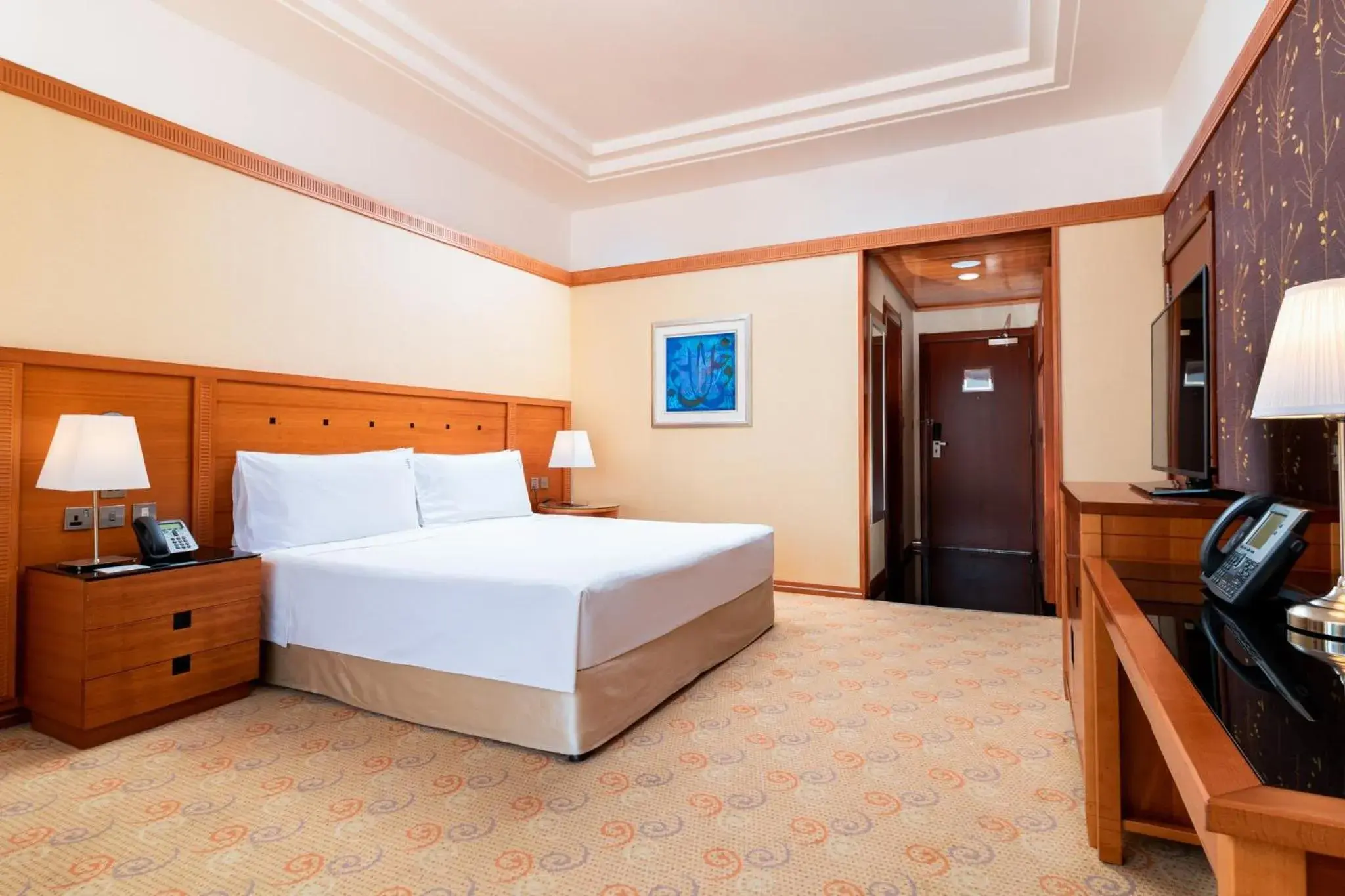 Standard Queen Room in Holiday Inn Kuwait by IHG Standard Queen Room in Holiday Inn Kuwait by IHG