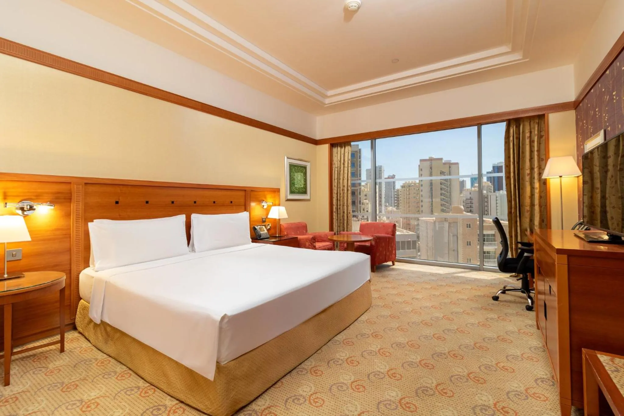 Photo of the whole room, Bed in Holiday Inn Kuwait by IHG