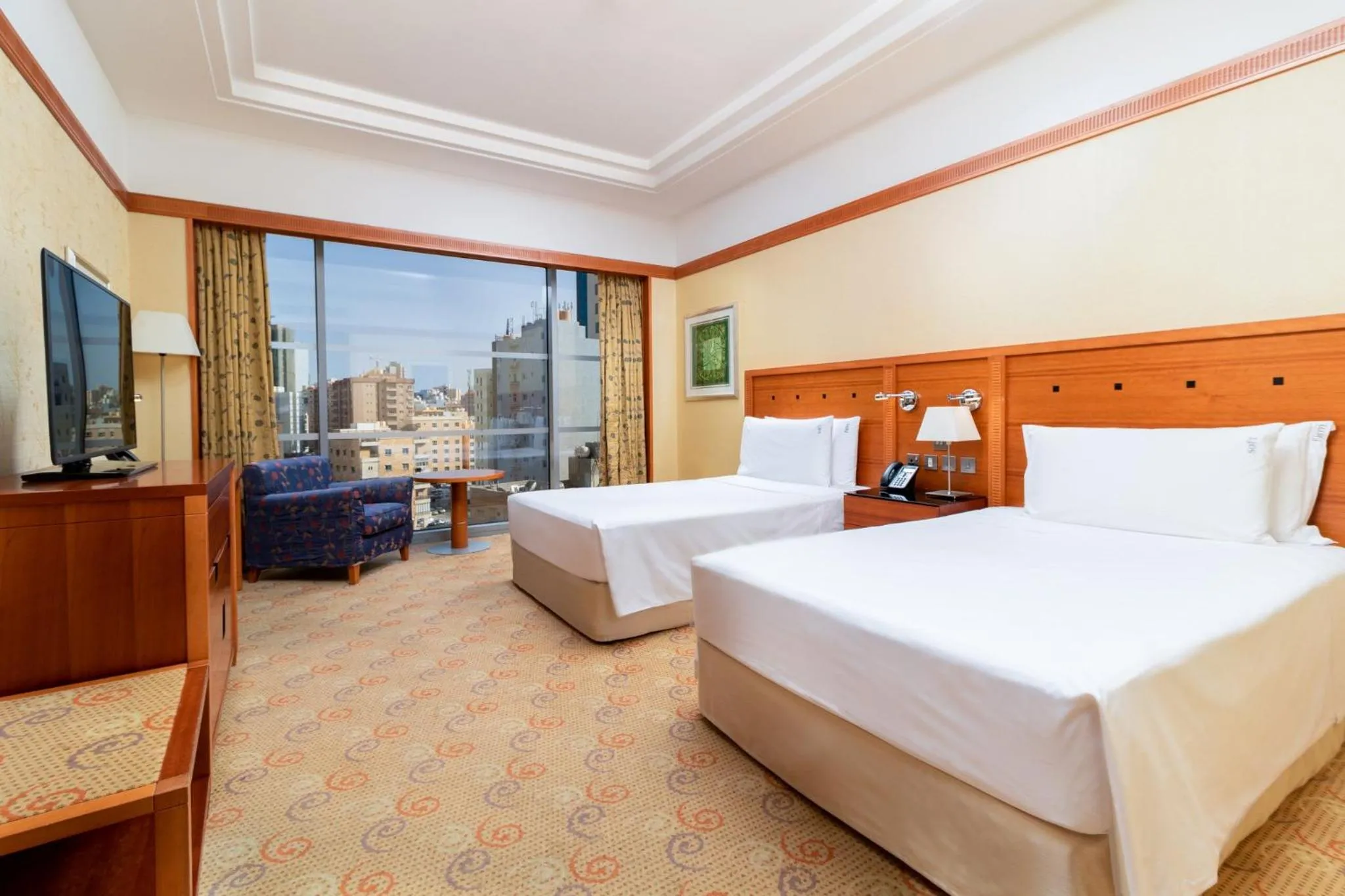 Photo of the whole room, Bed in Holiday Inn Kuwait by IHG