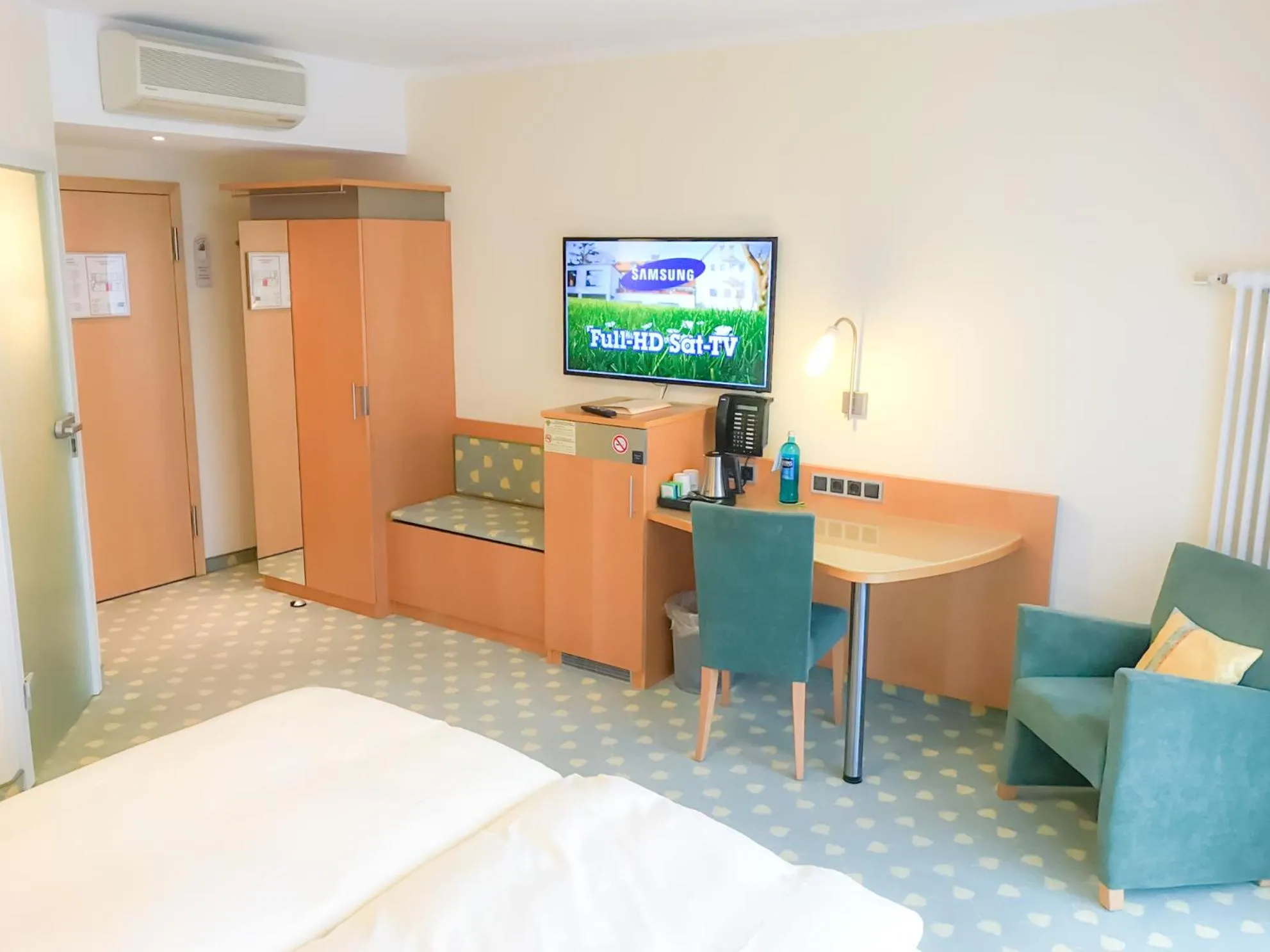 TV and multimedia, Bed in Hotel Birkenhof