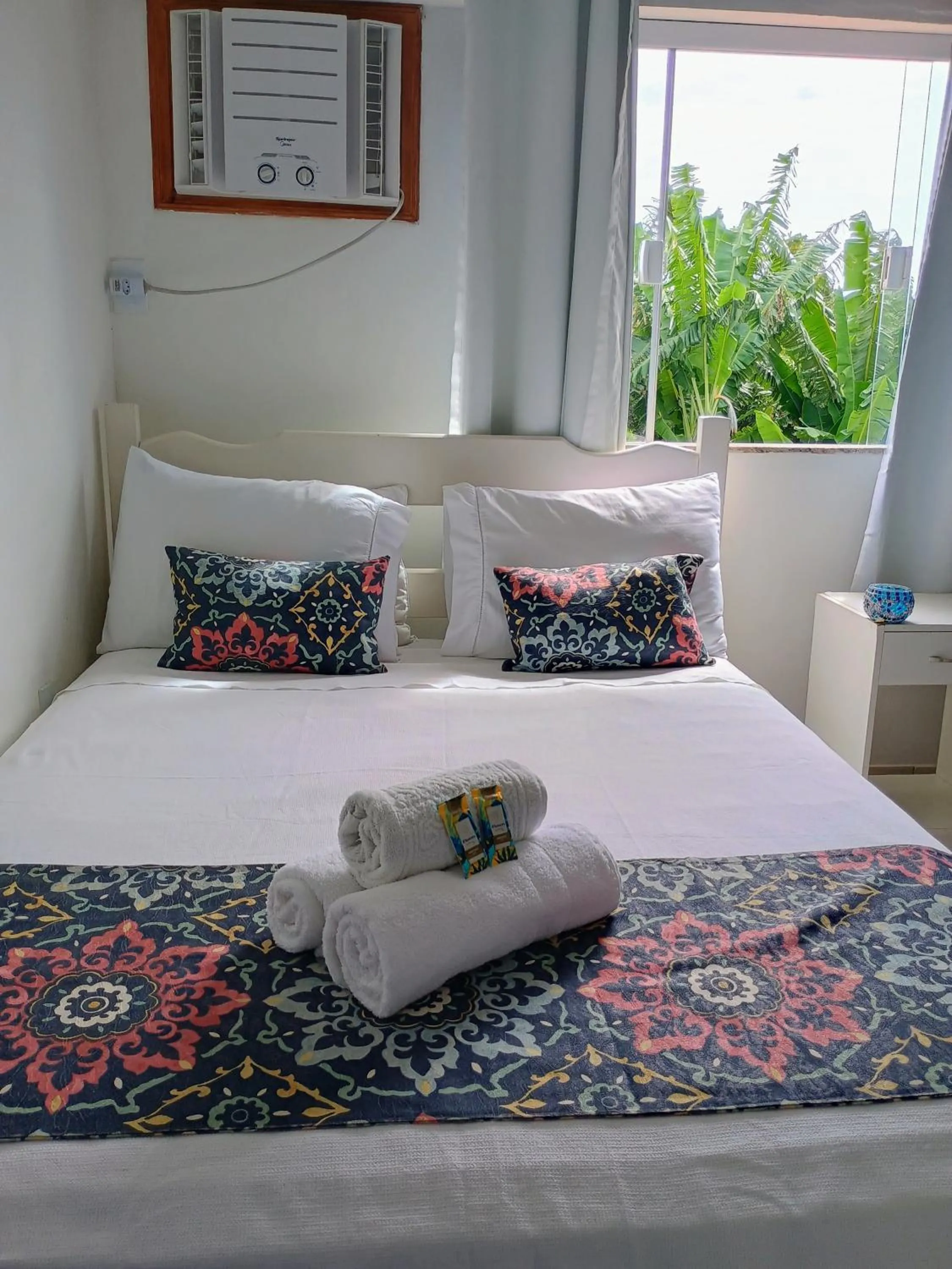 Photo of the whole room, Bed in Namorada Brava Guest House