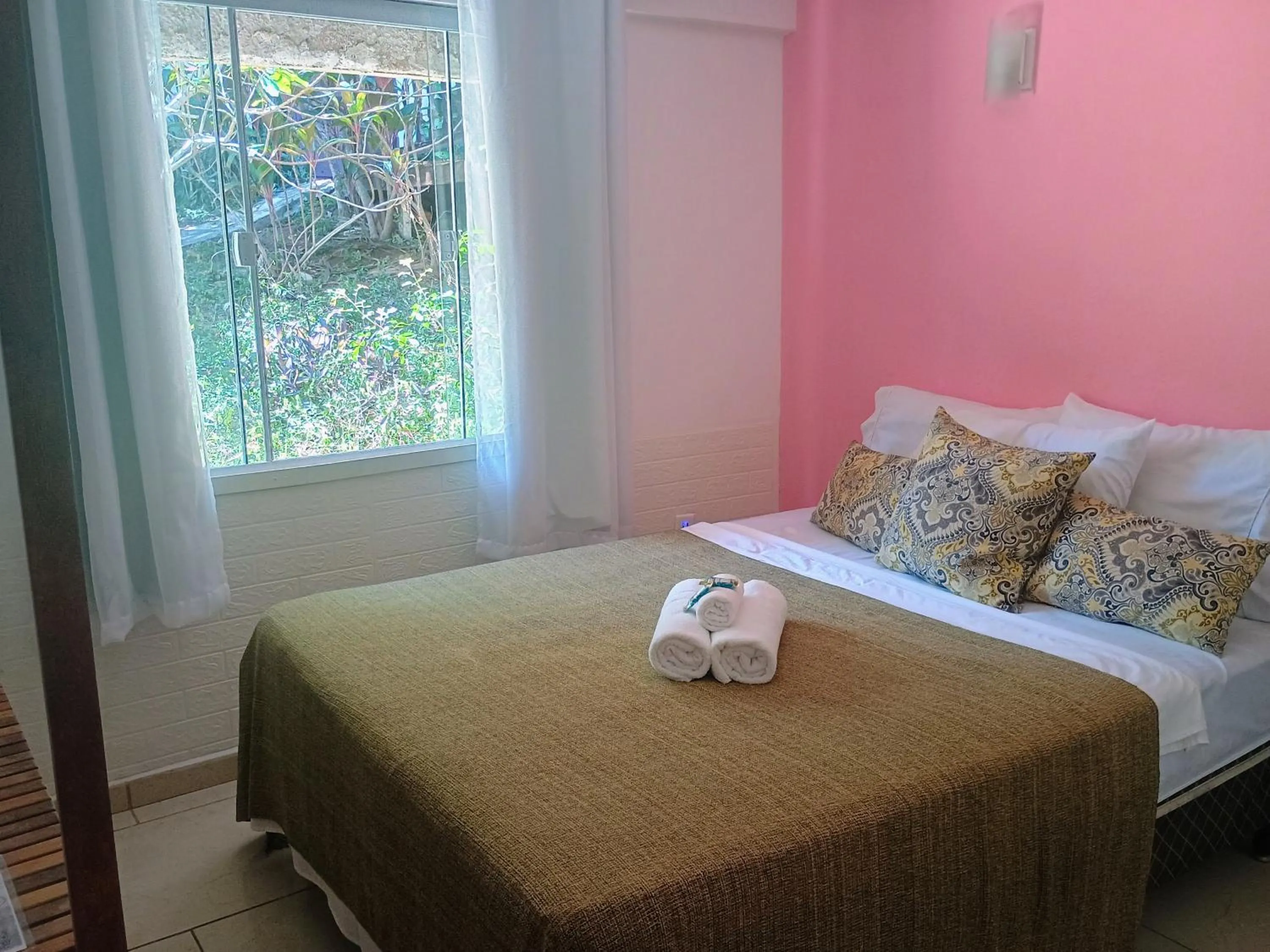 Bed in Namorada Brava Guest House