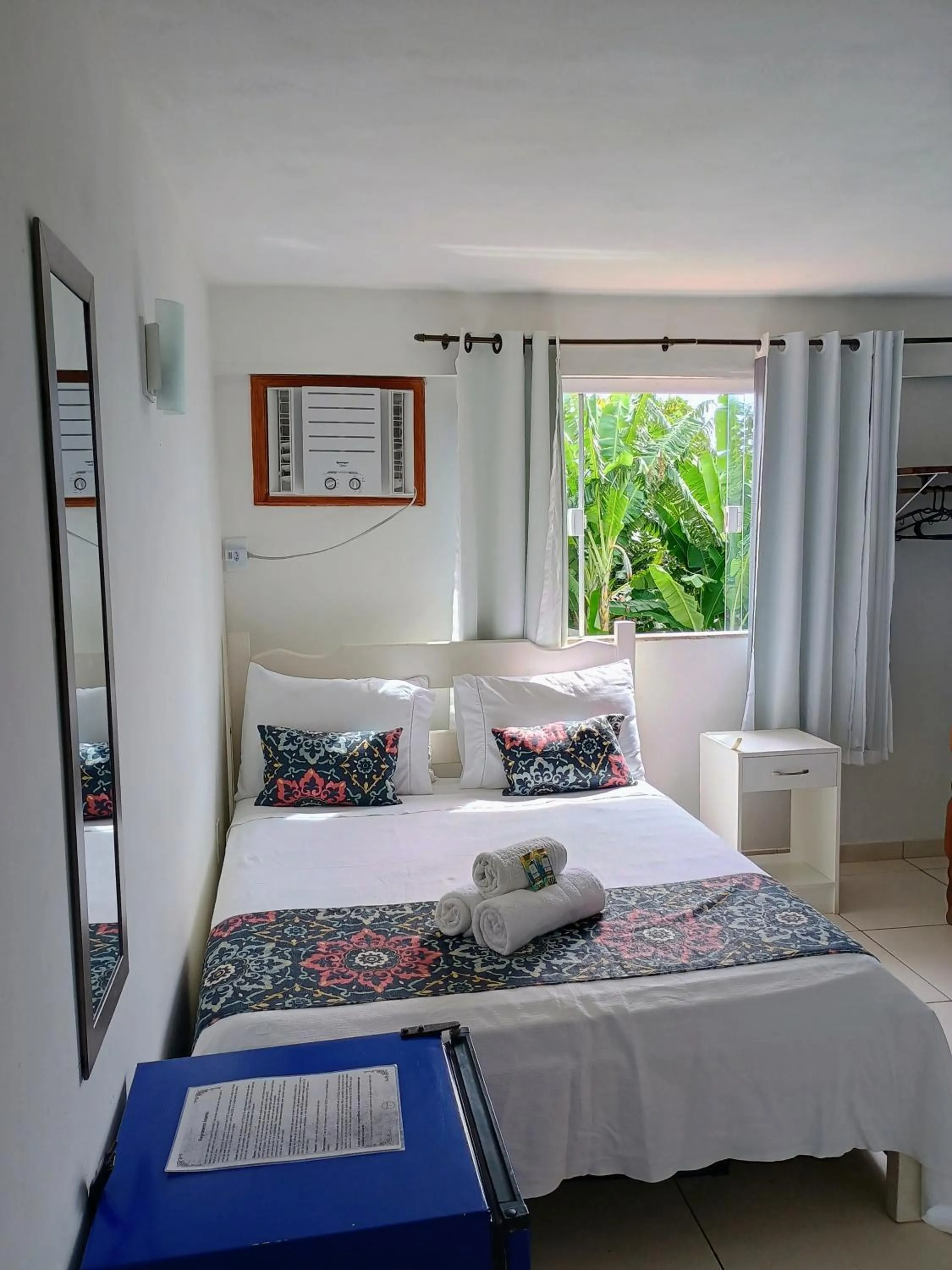 Photo of the whole room, Bed in Namorada Brava Guest House