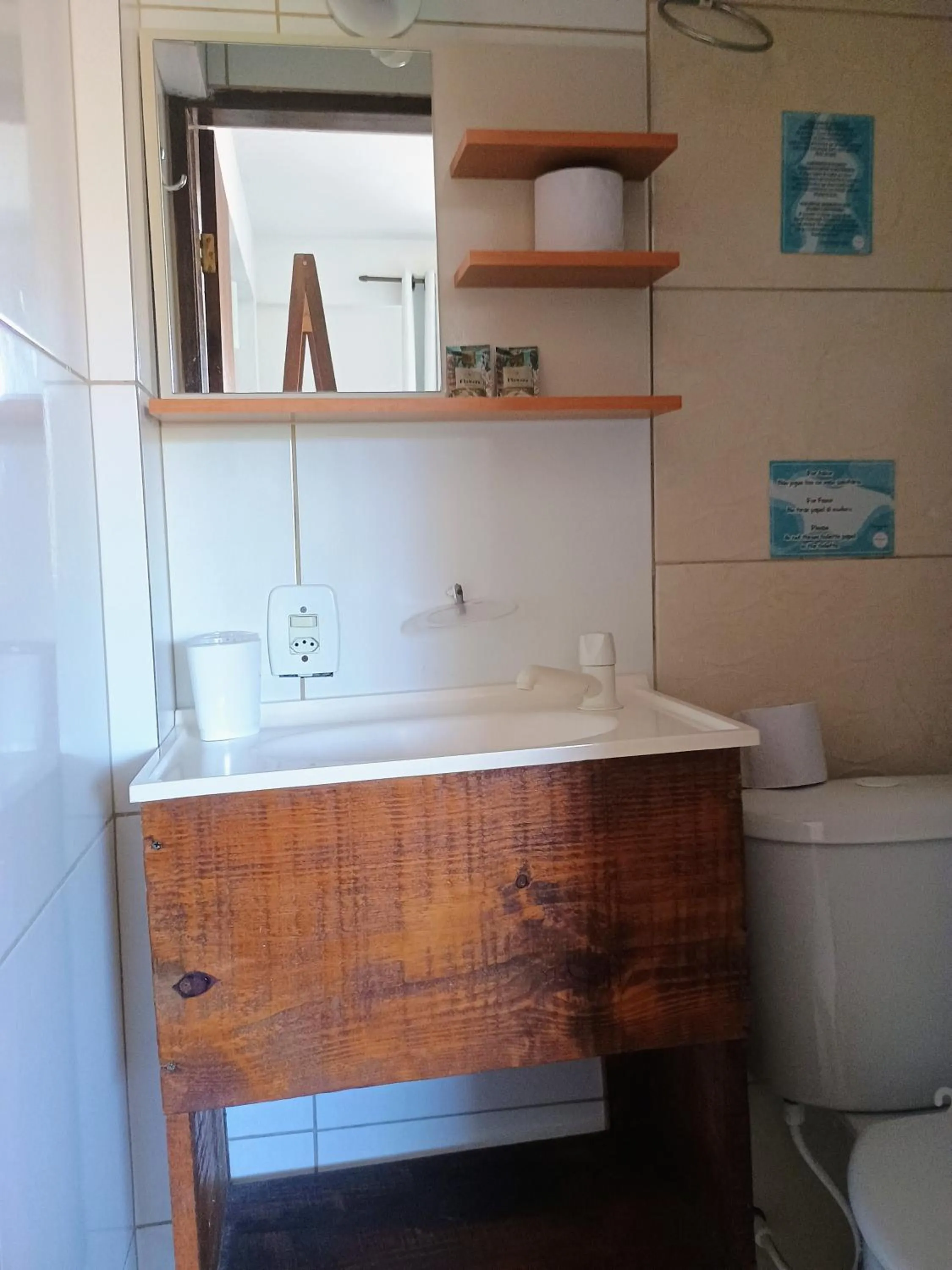 Bathroom in Namorada Brava Guest House