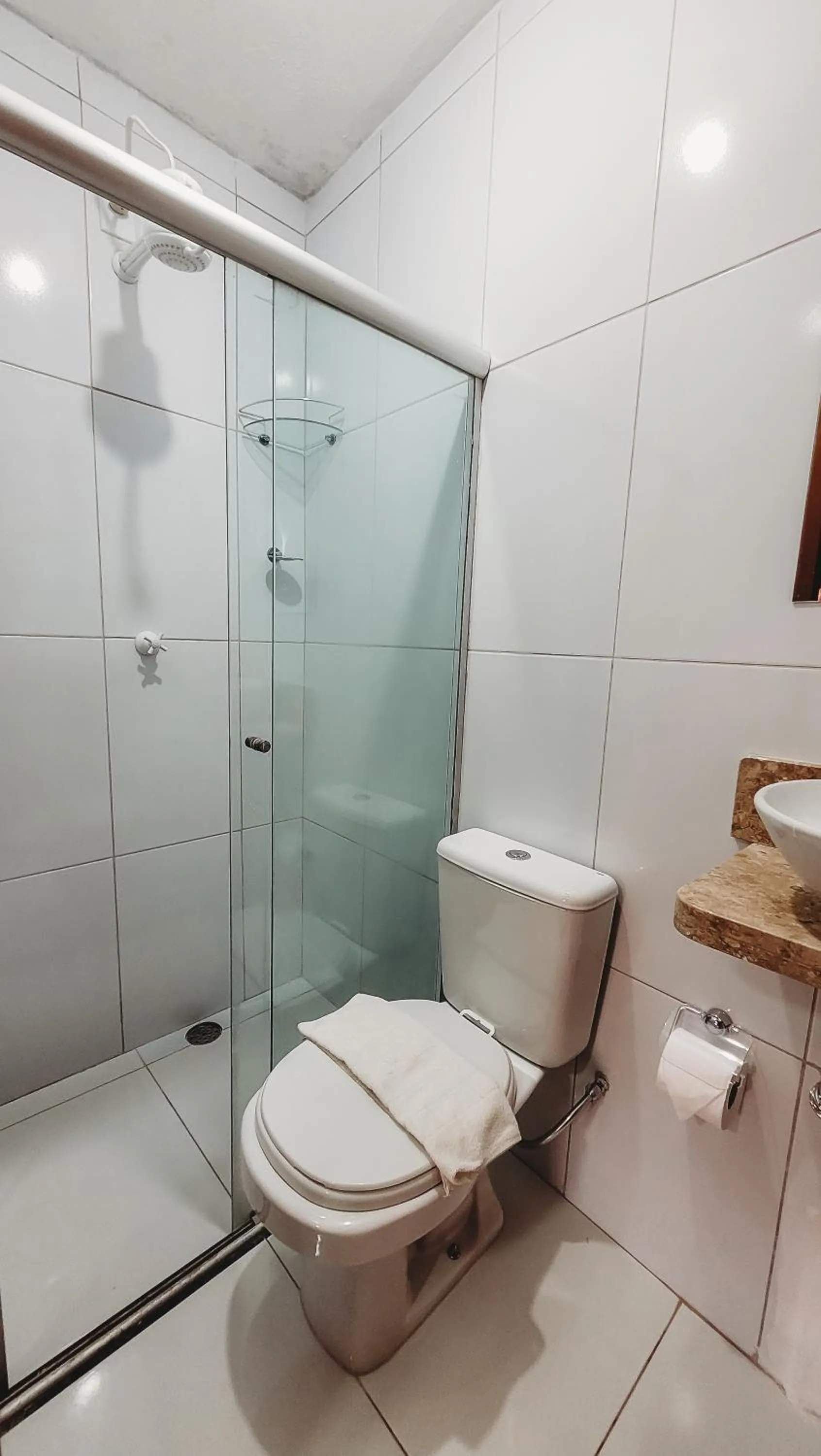 Shower in Pousada e Restaurante Tia Lita