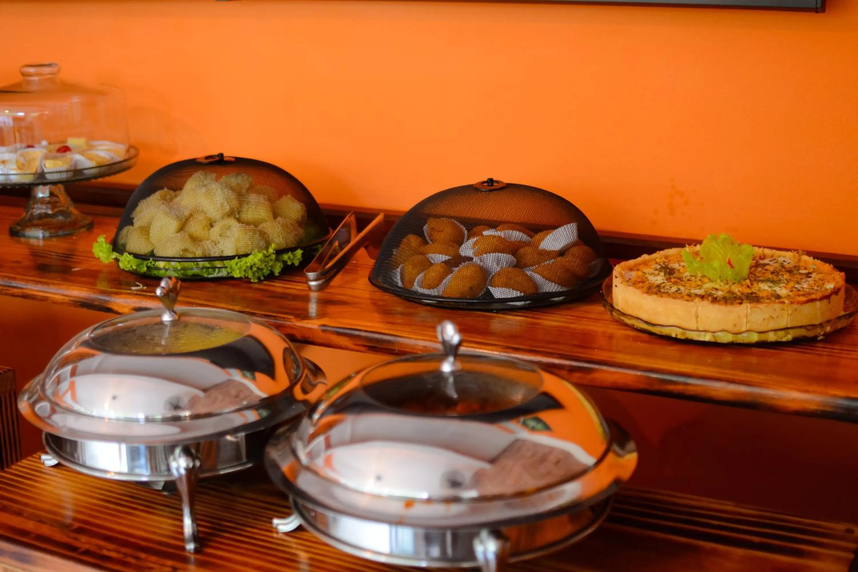 Restaurant/places to eat in Pousada e Restaurante Tia Lita