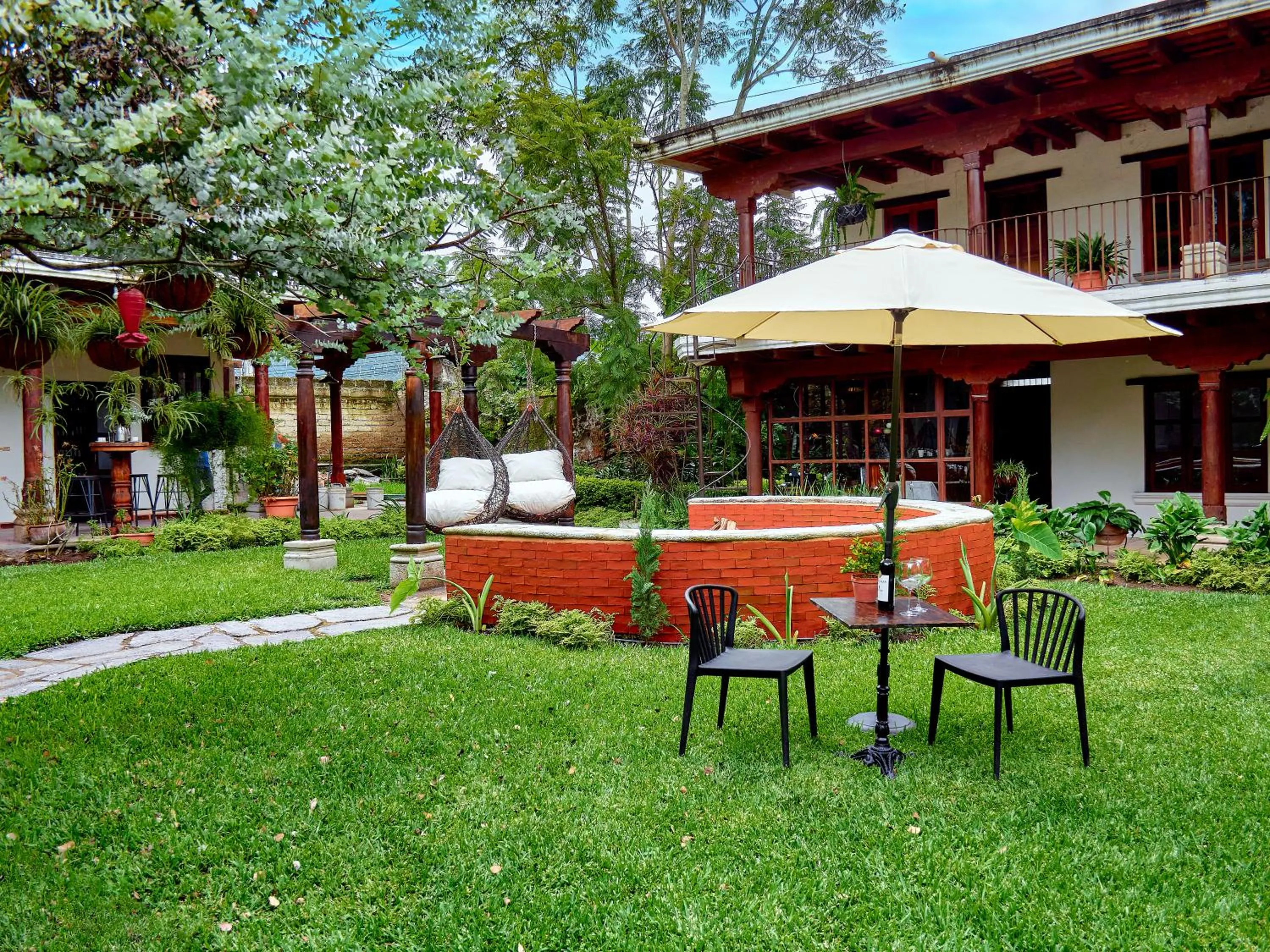 Property building in Hotel Cacique Real