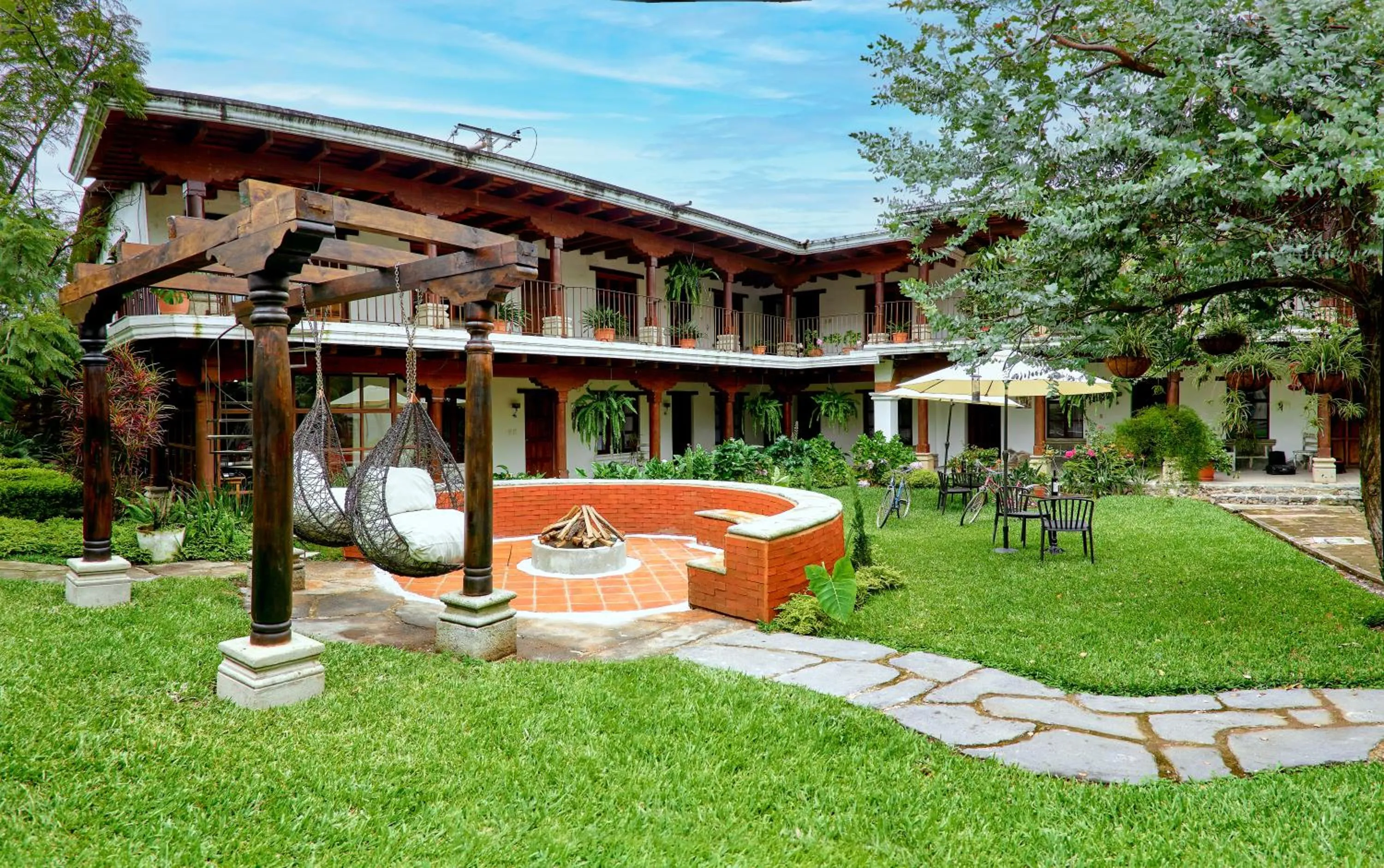Garden view in Hotel Cacique Real