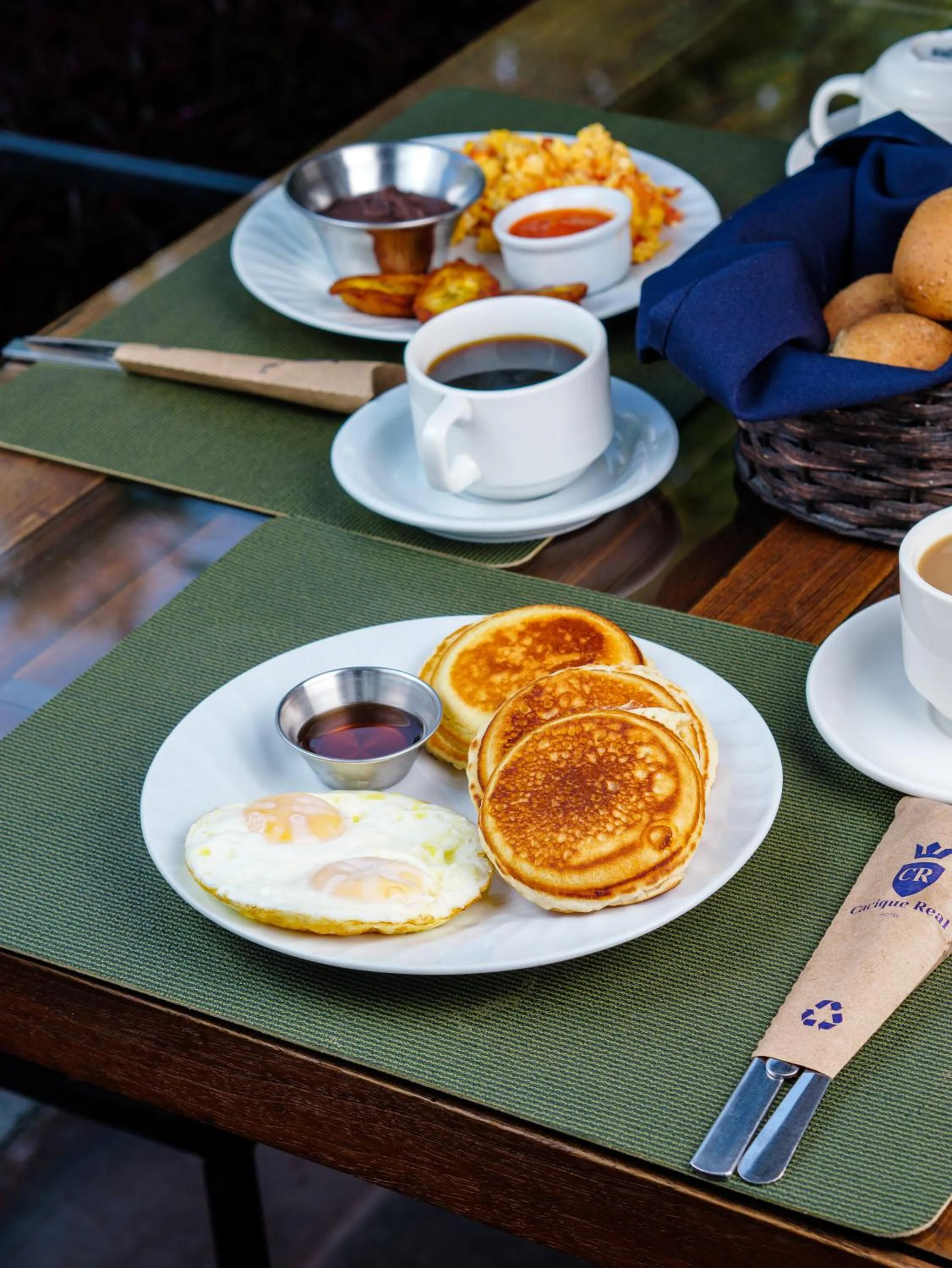Breakfast in Hotel Cacique Real