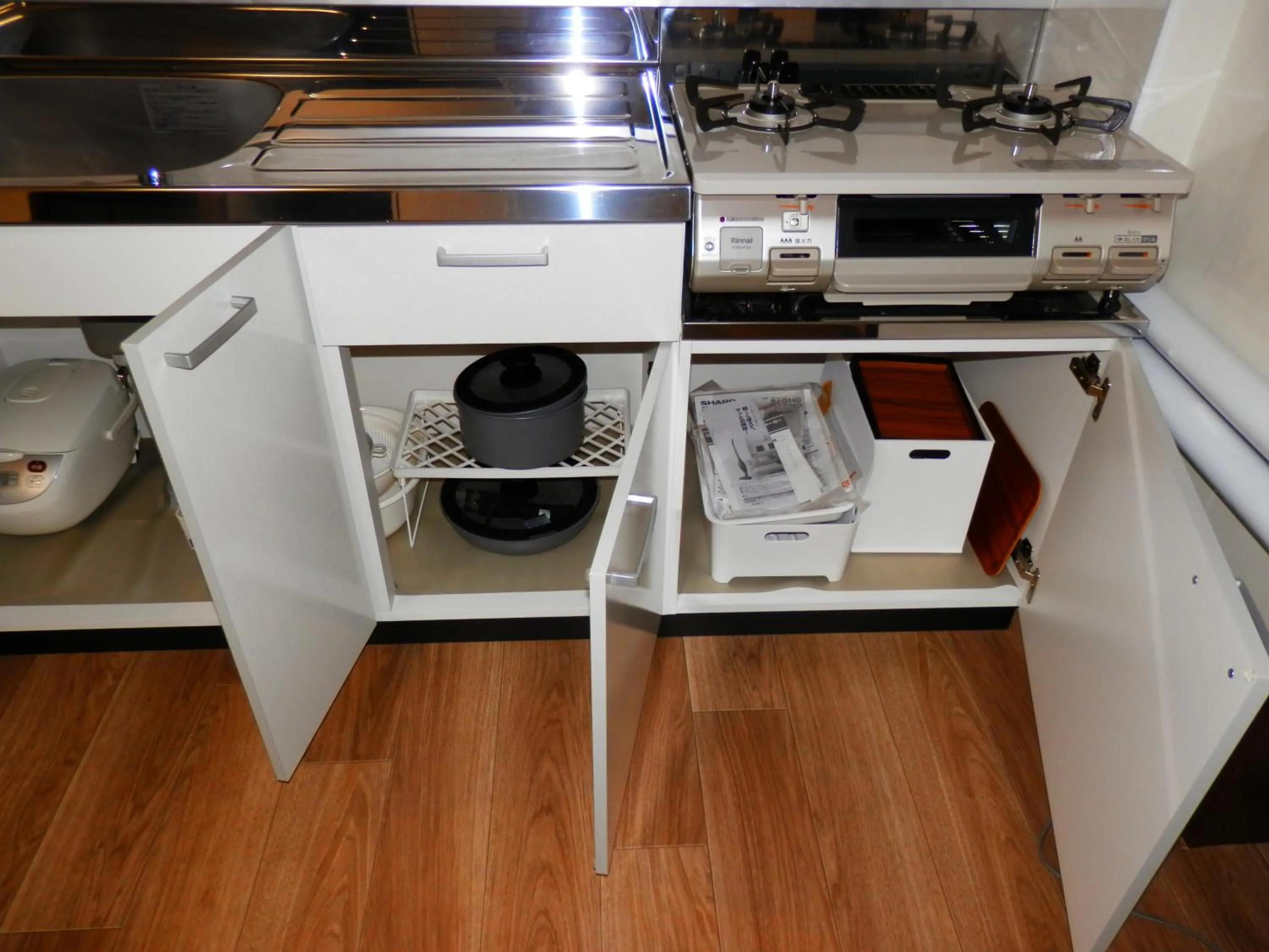 Kitchen or kitchenette in Maple Sumikawa #202