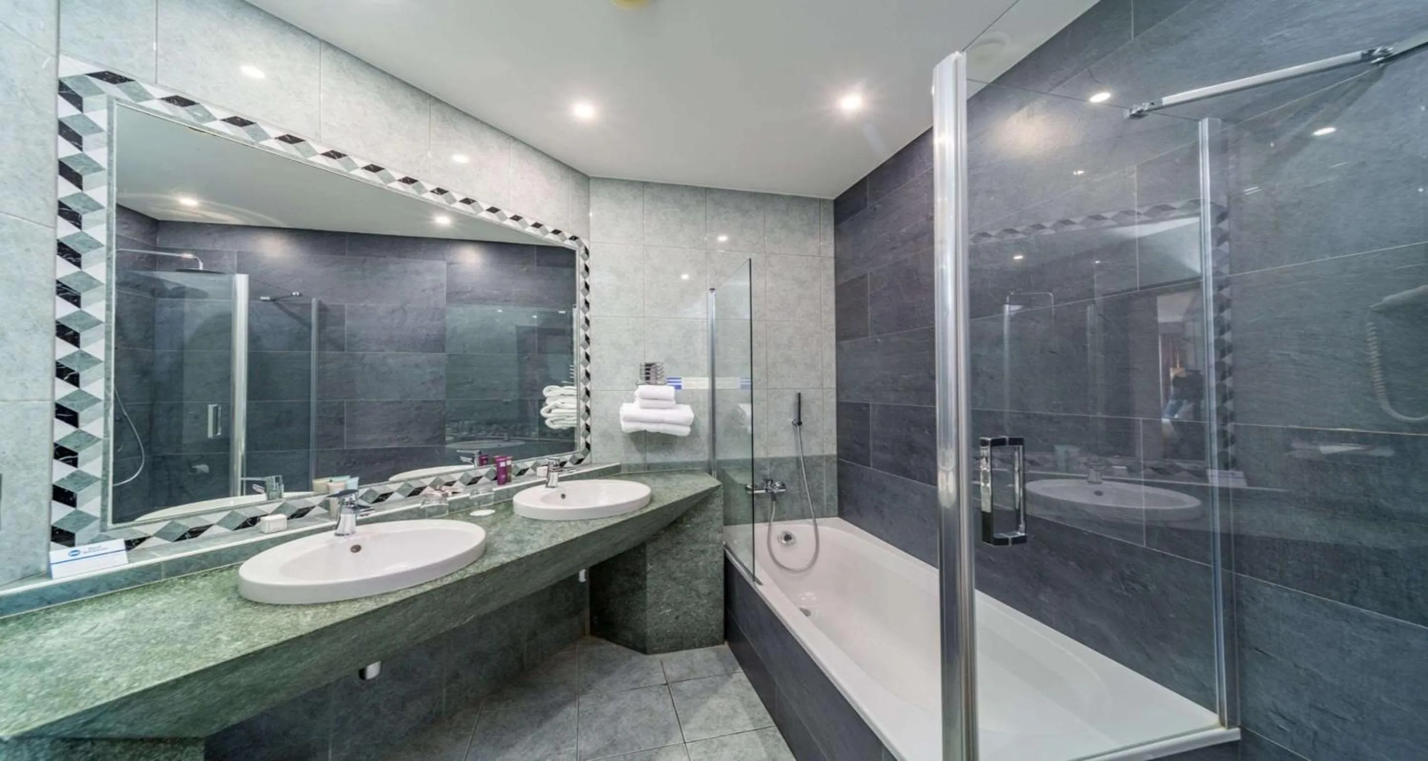 Bedroom in SeePark Hotel Murten