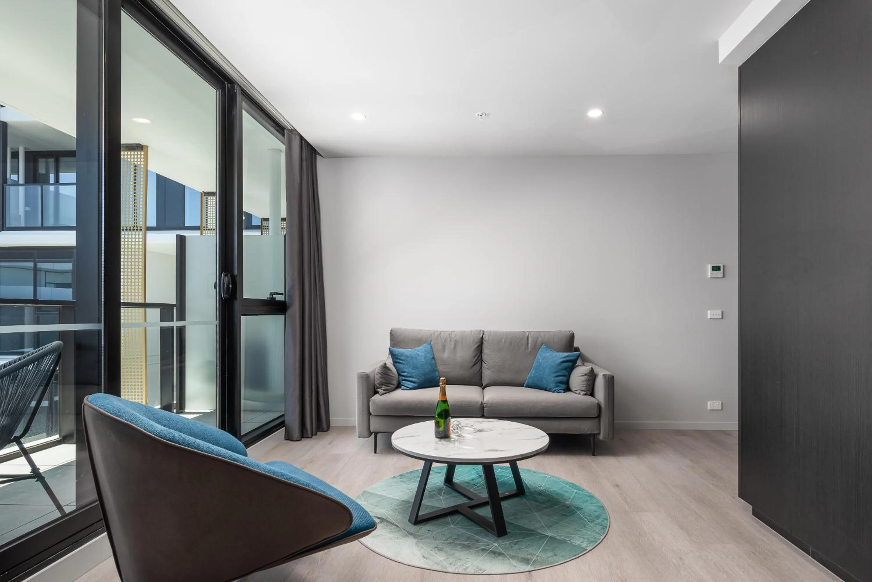 Living room in Oros Hotel and Apartments