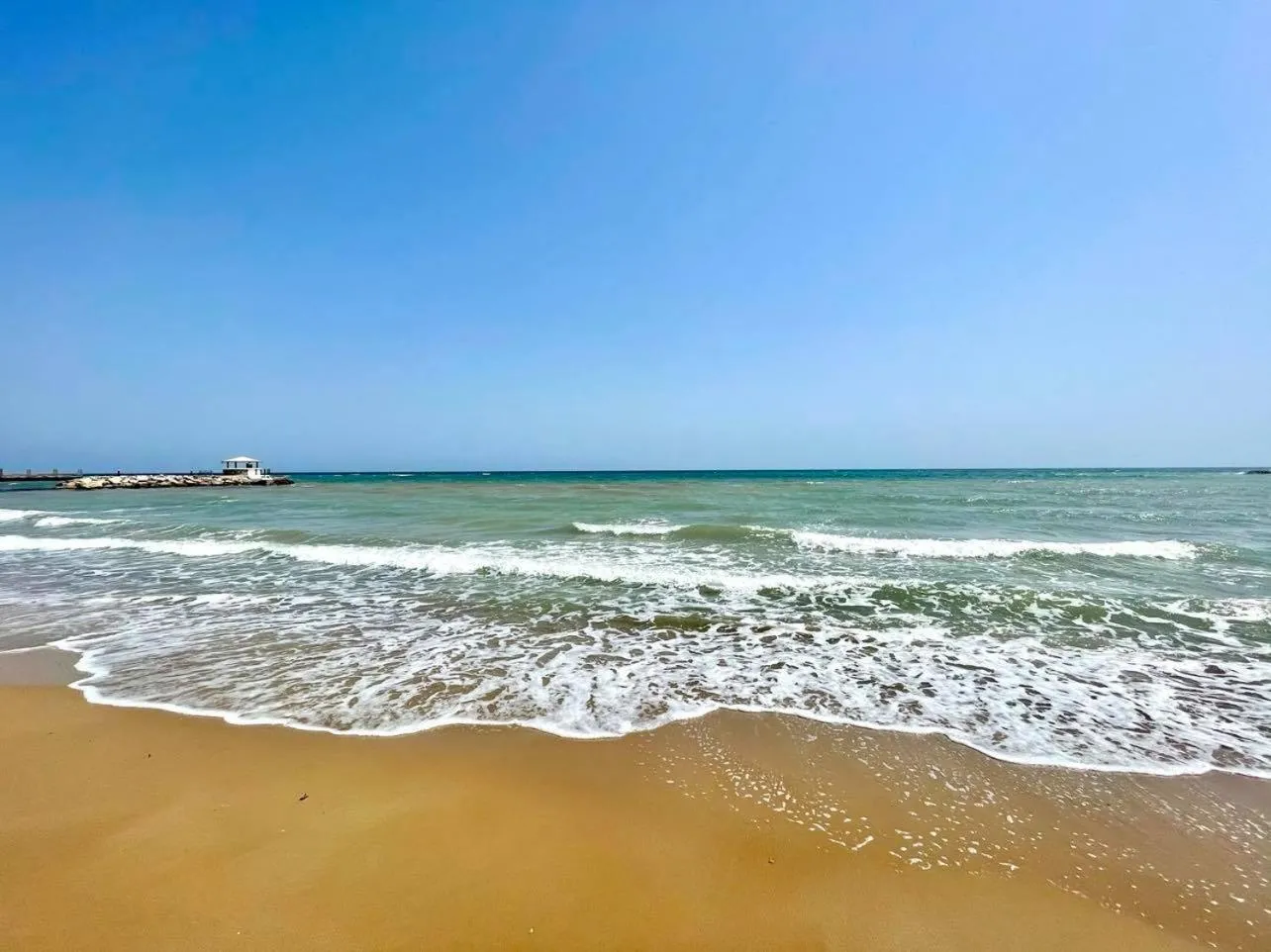Natural landscape in Peaceful Run-a-way by the Sea