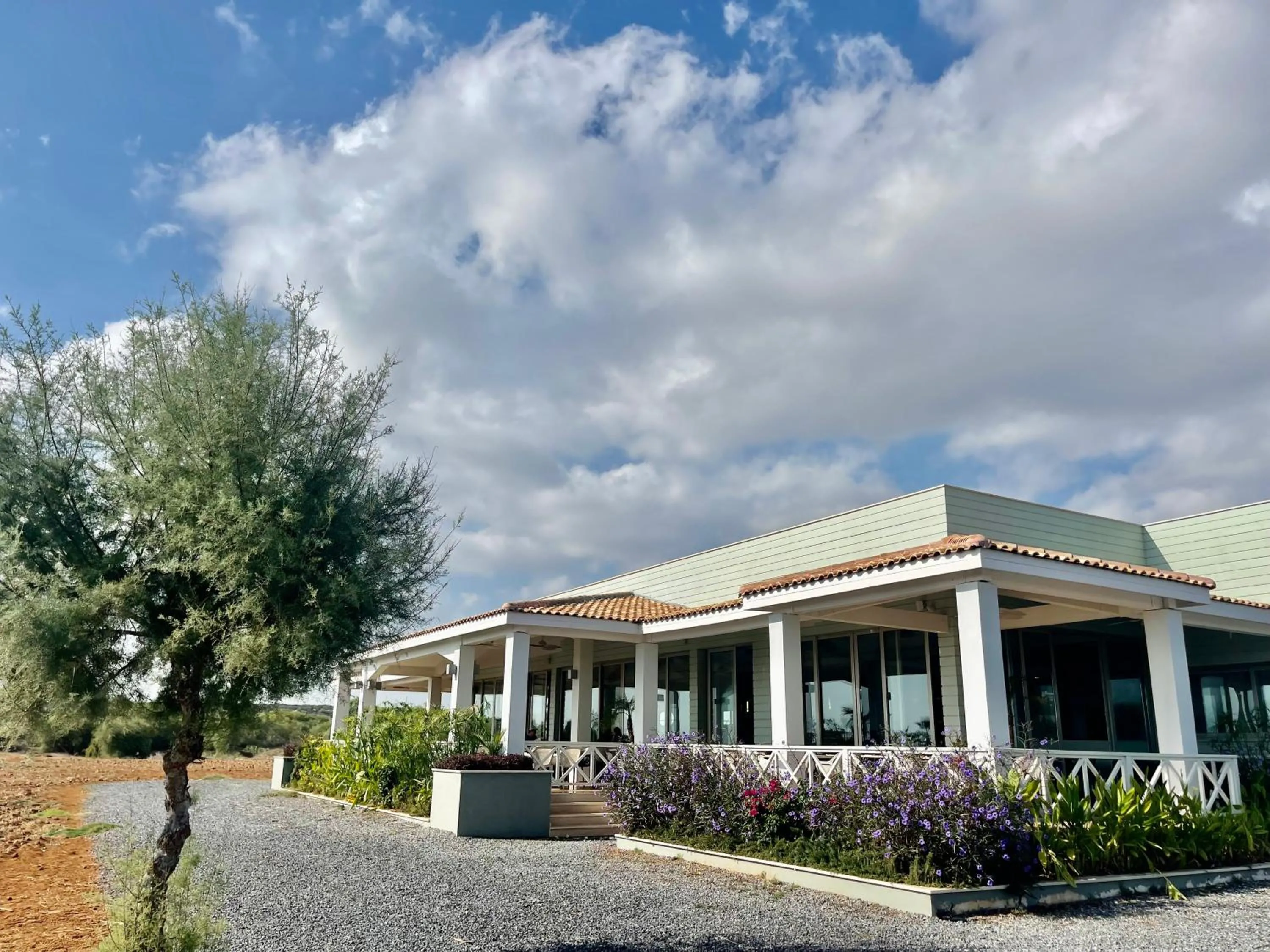 Restaurant/places to eat in Peaceful Run-a-way by the Sea